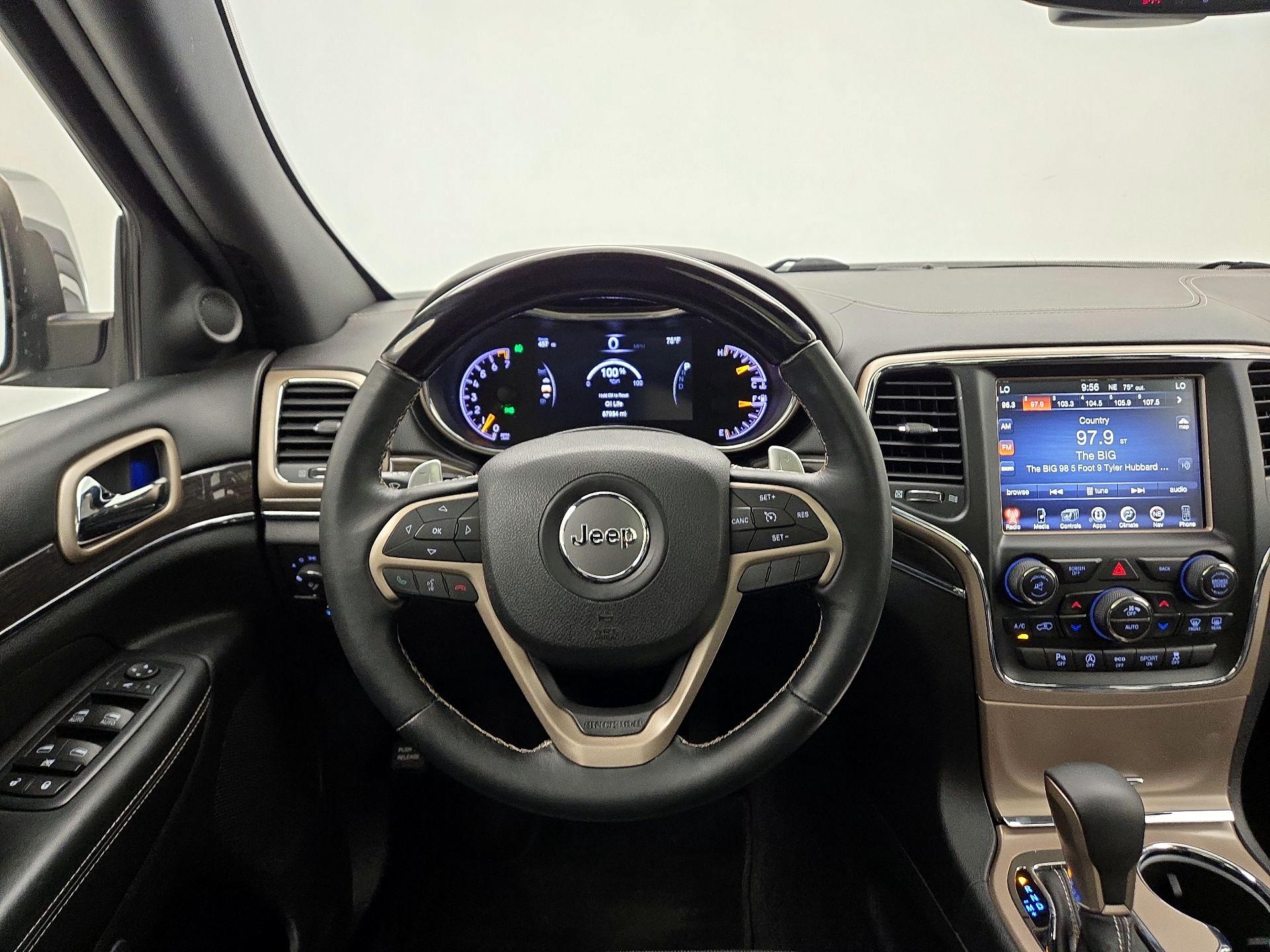Thumbnail: 2017 Jeep Grand Cherokee - 10