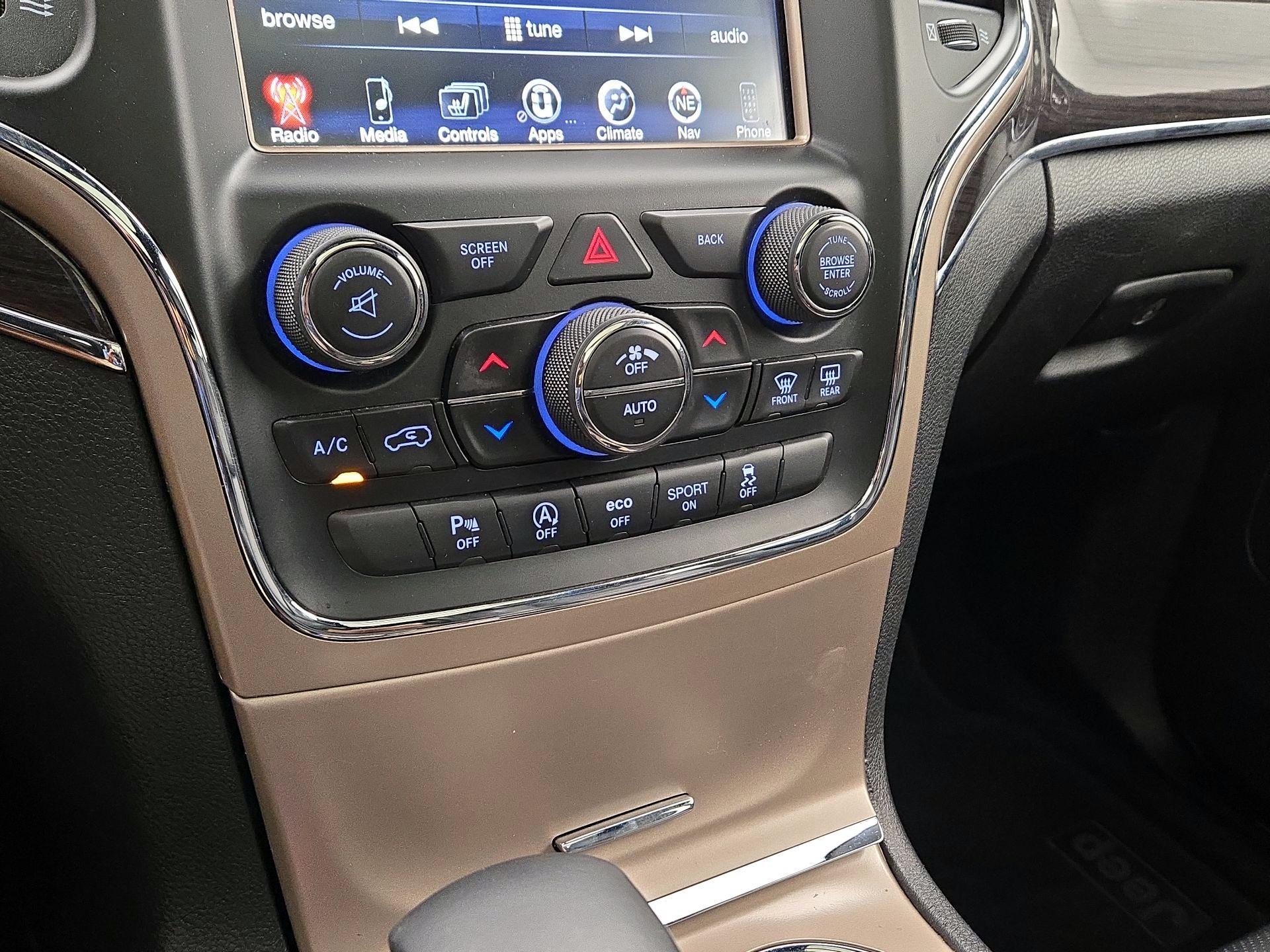 Thumbnail: 2017 Jeep Grand Cherokee - 16