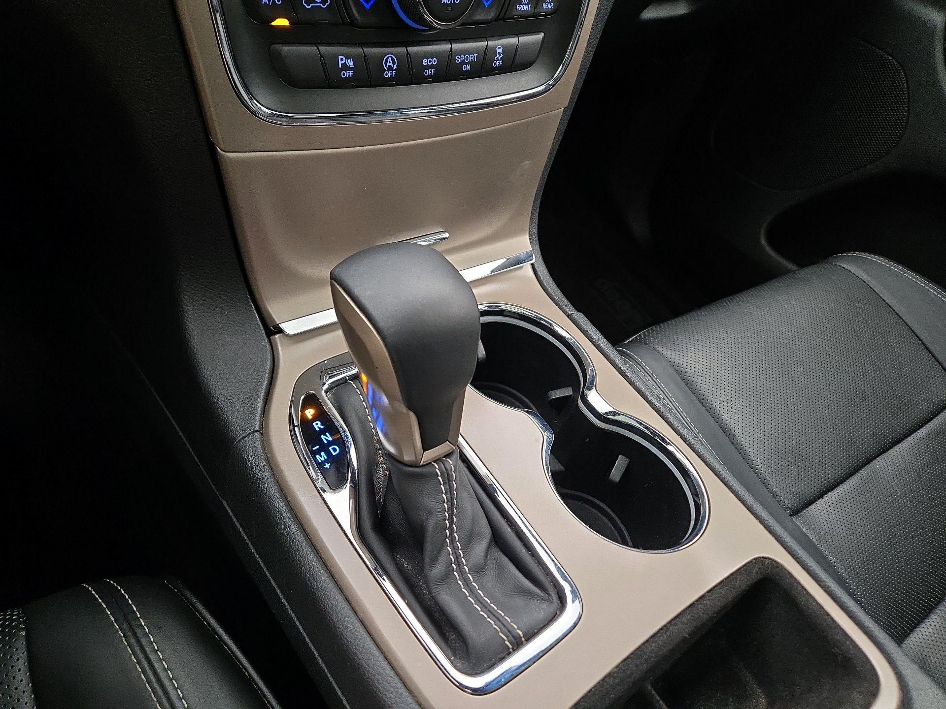 Thumbnail: 2017 Jeep Grand Cherokee - 17