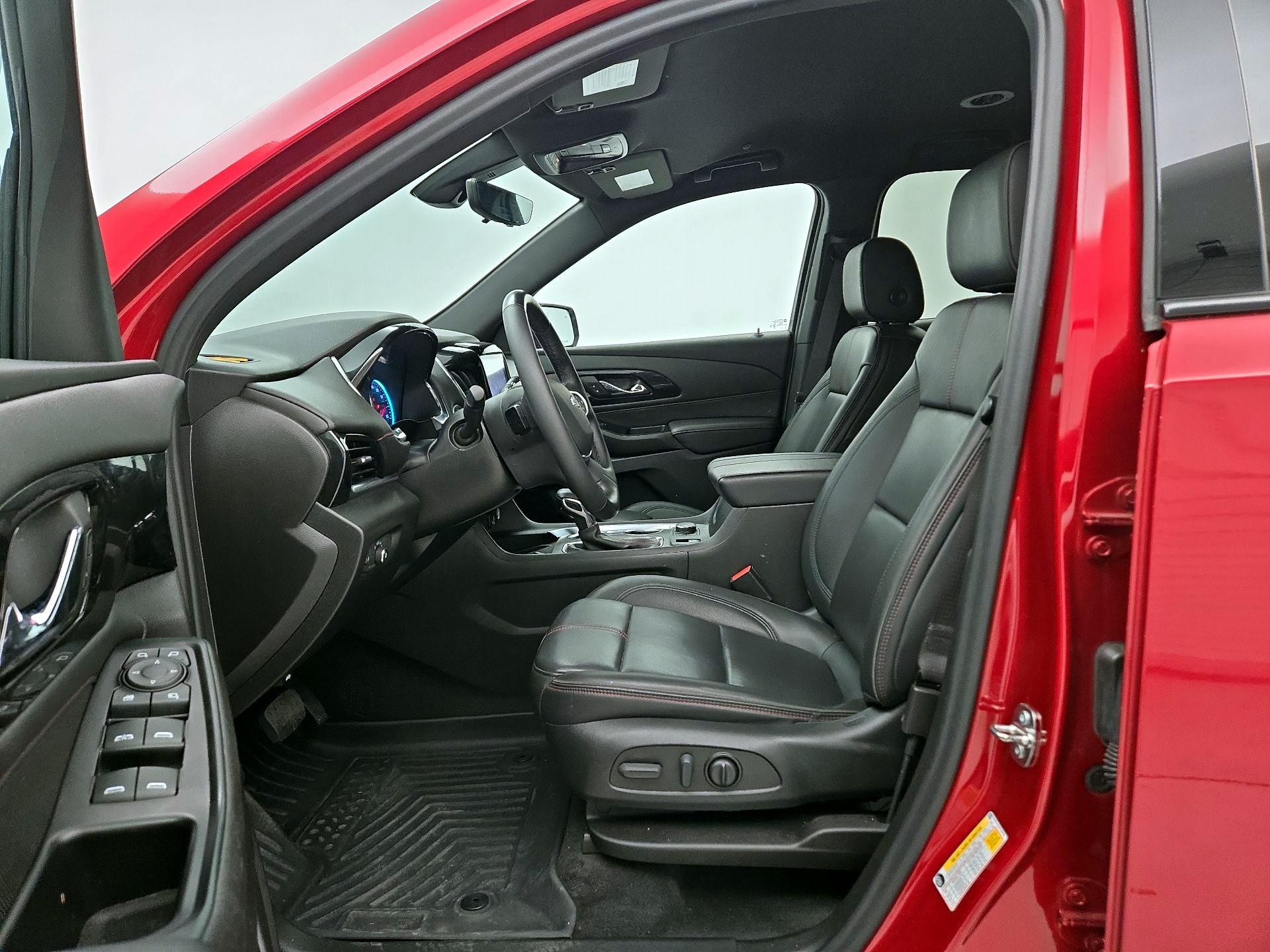 Thumbnail: 2023 Chevrolet Traverse - 11