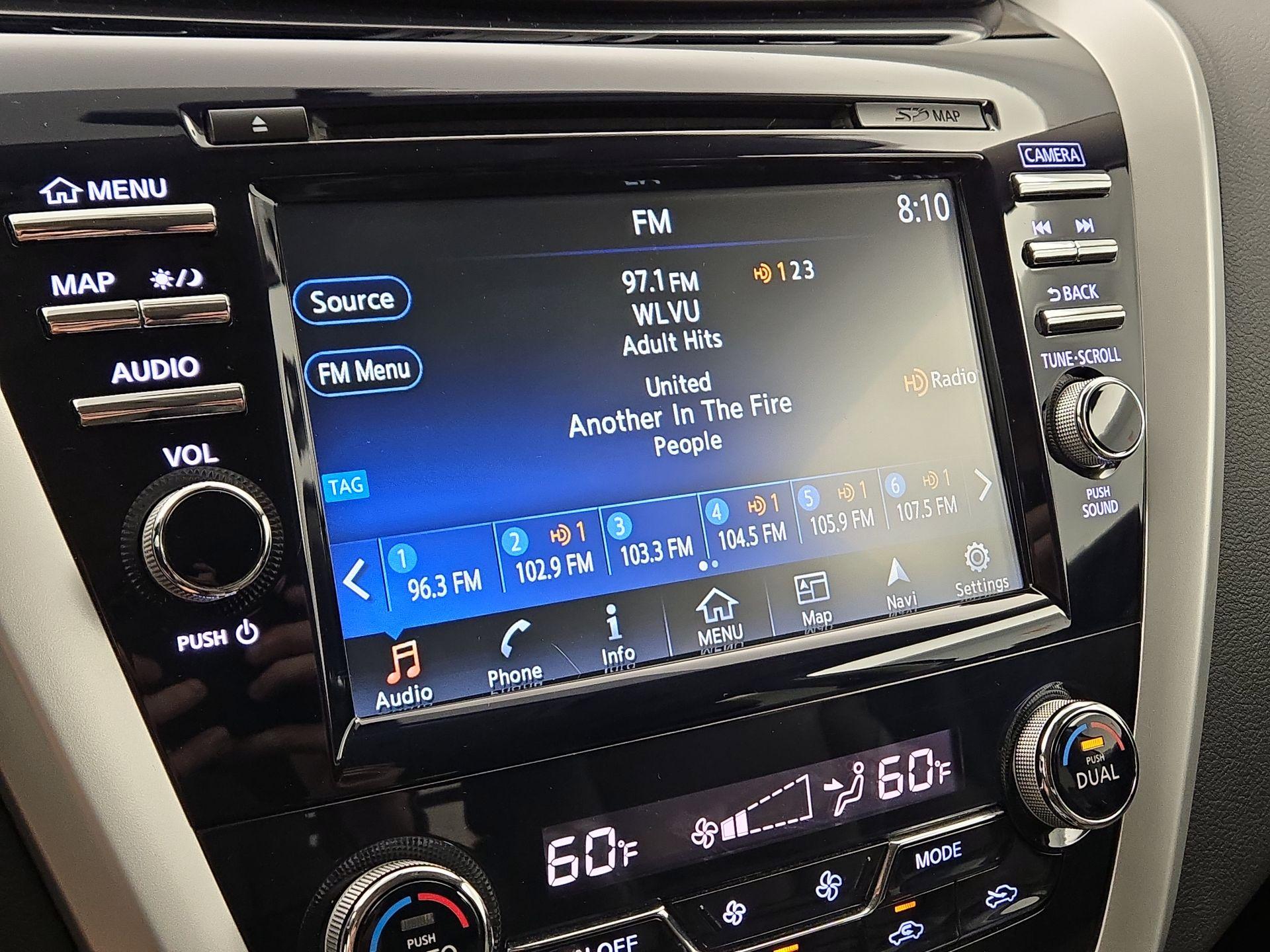 Thumbnail: 2016 Nissan Murano - 16