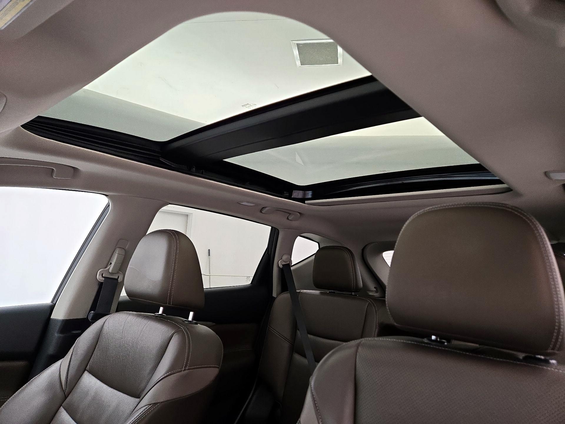 Thumbnail: 2016 Nissan Murano - 20