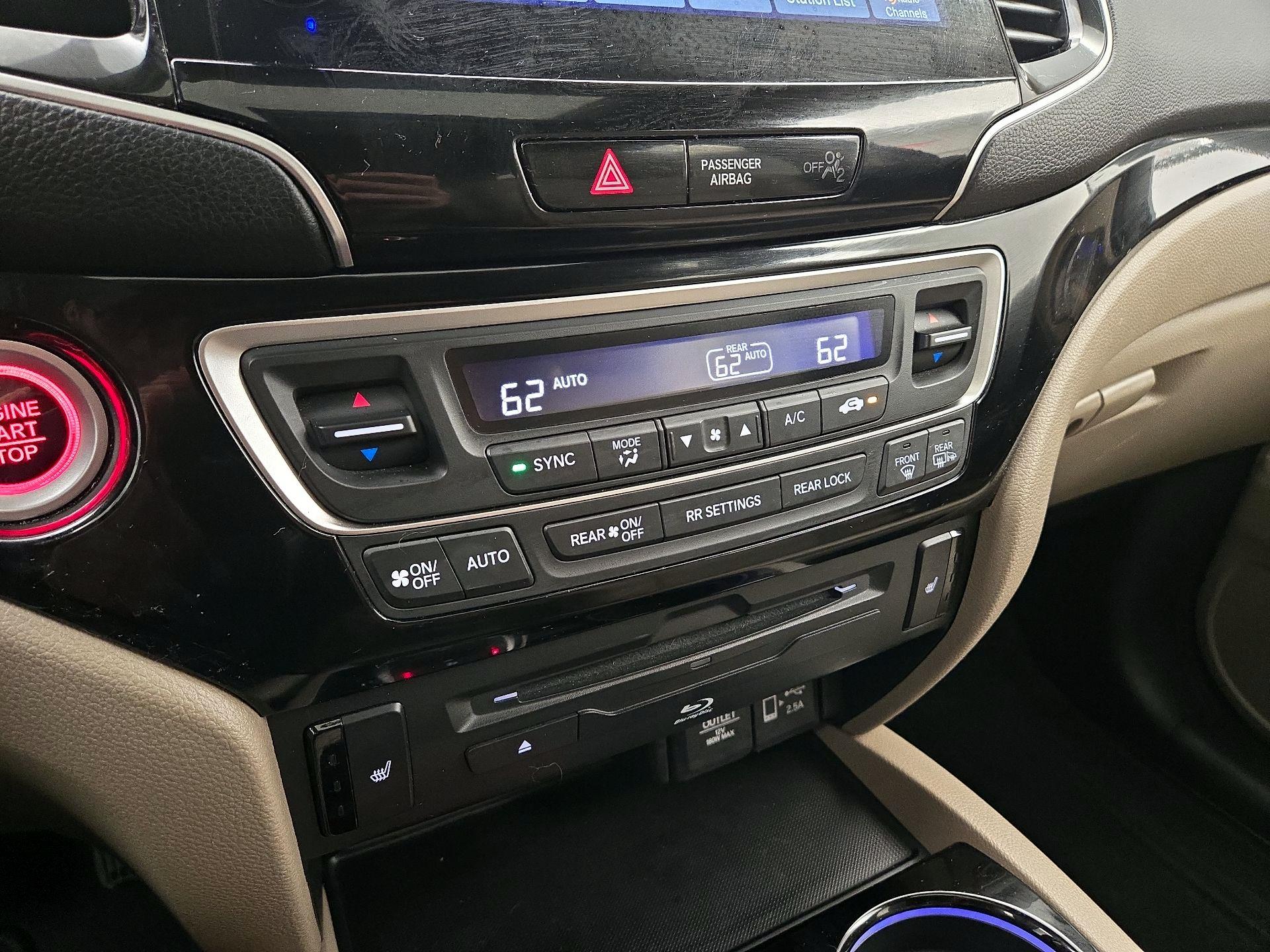 Thumbnail: 2020 Honda Pilot - 17