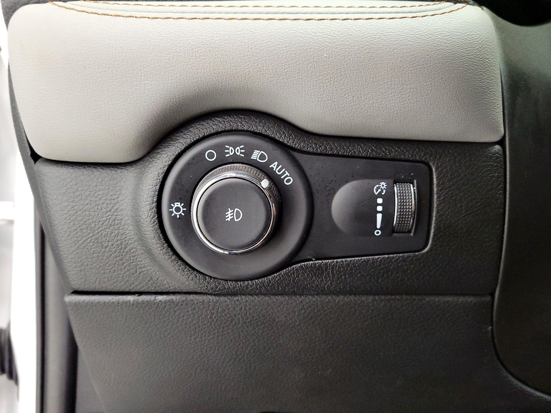 Thumbnail: 2022 Dodge Durango - 13