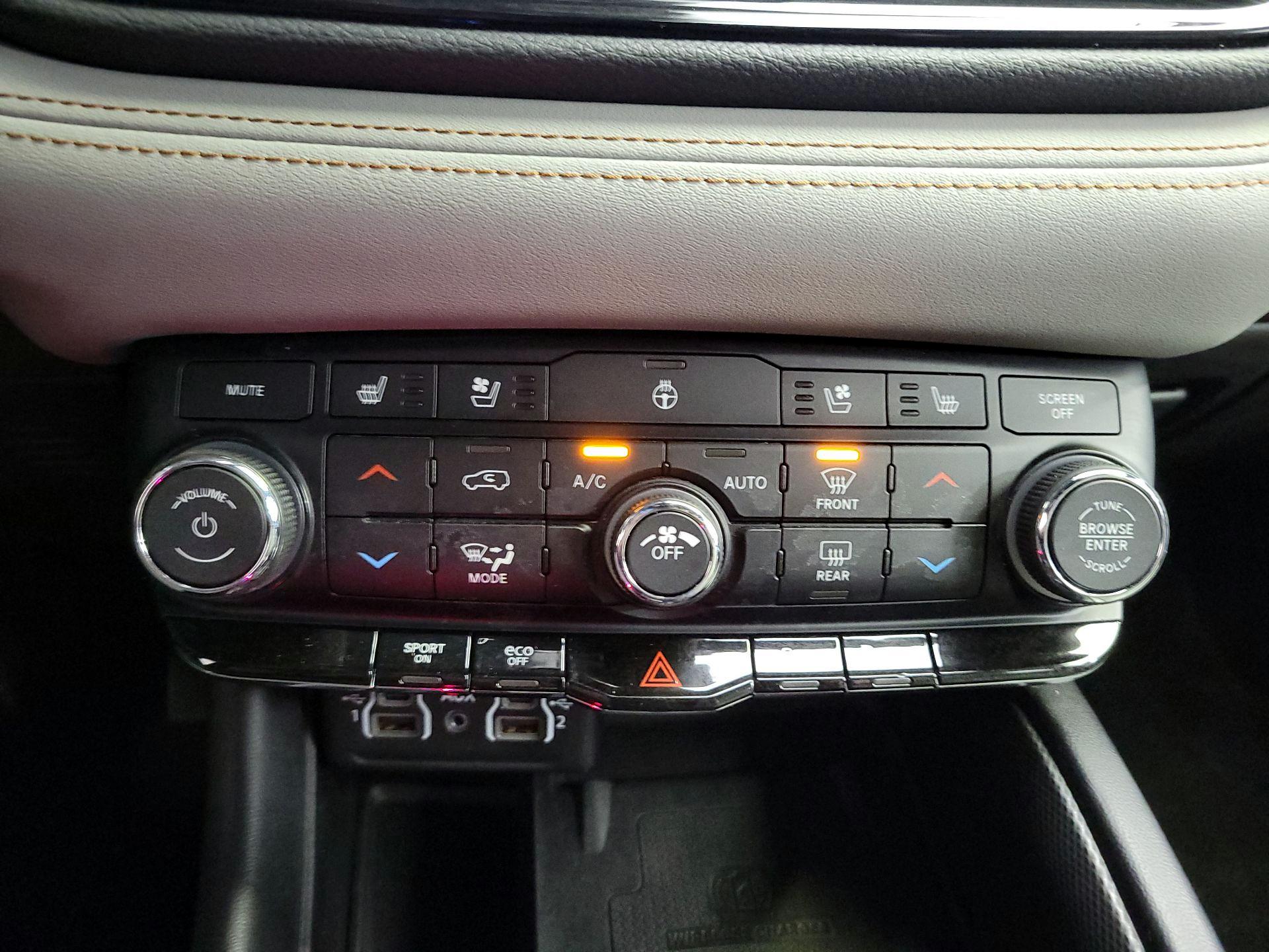 Thumbnail: 2022 Dodge Durango - 17