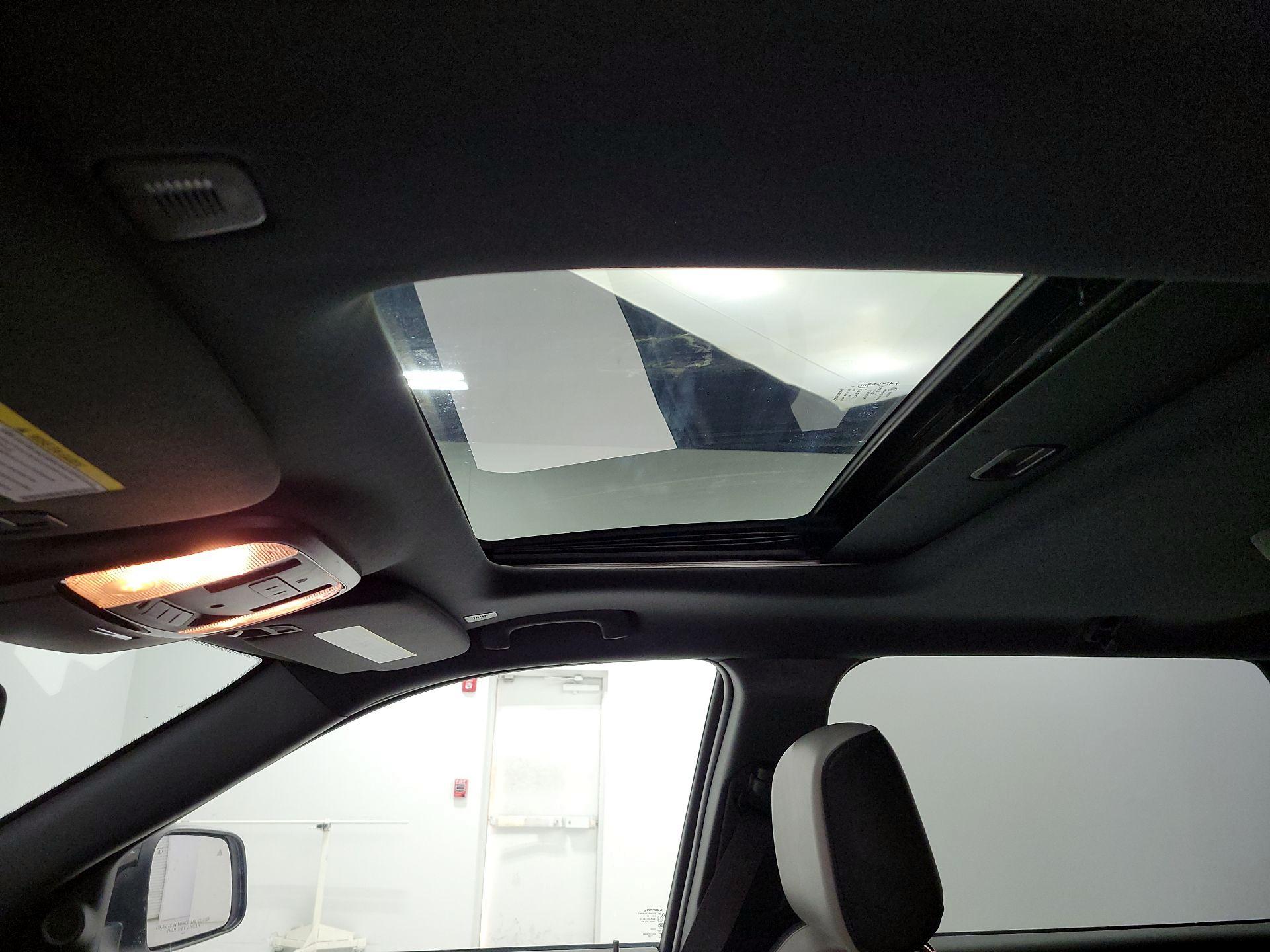 Thumbnail: 2022 Dodge Durango - 20