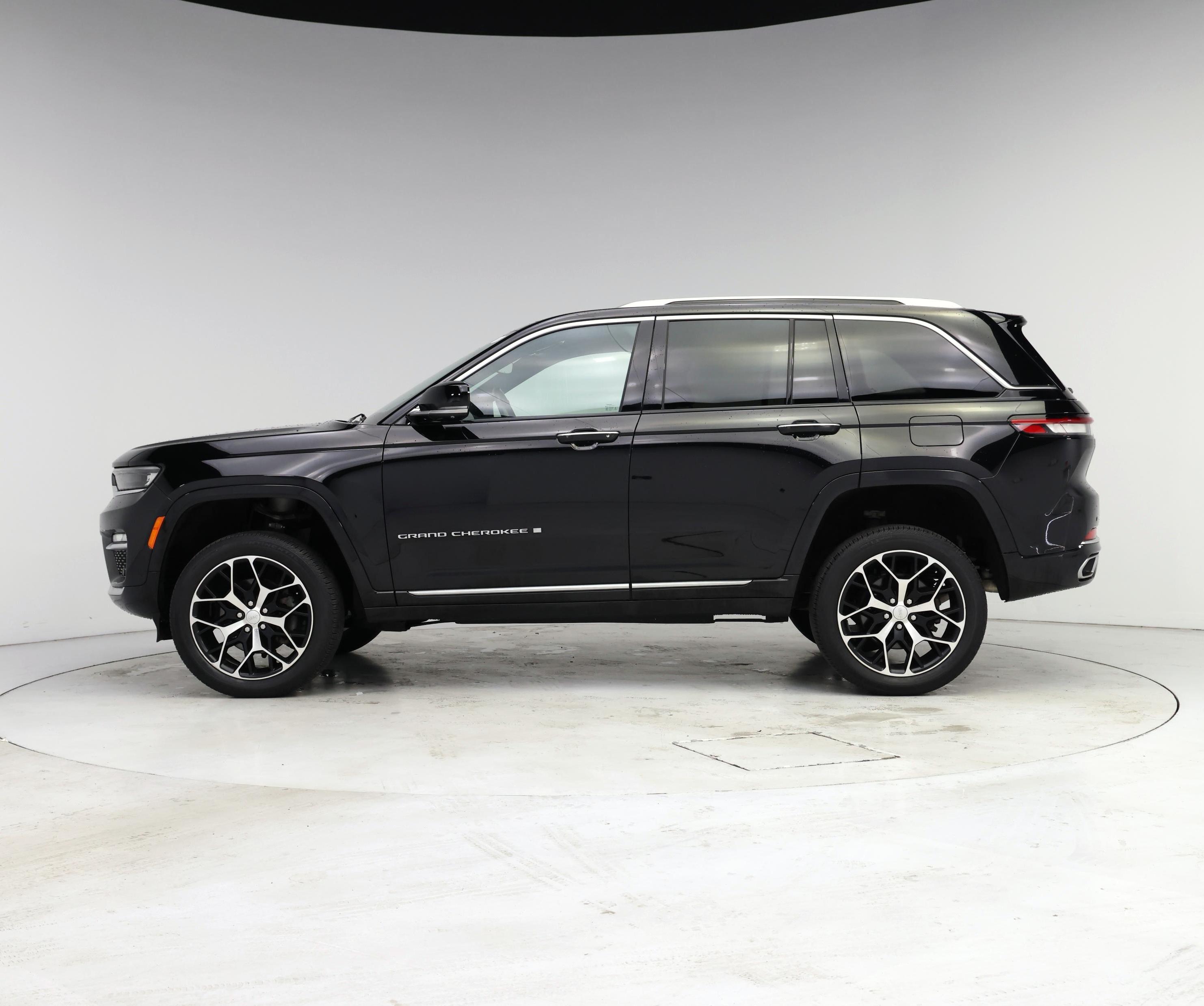 Thumbnail: 2022 Jeep Grand Cherokee - 3