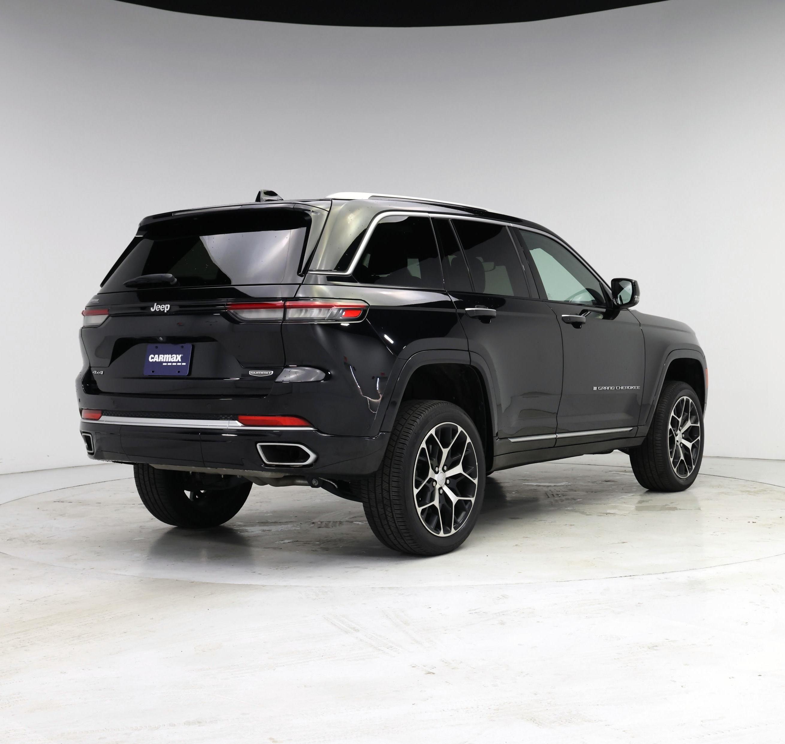 Thumbnail: 2022 Jeep Grand Cherokee - 8