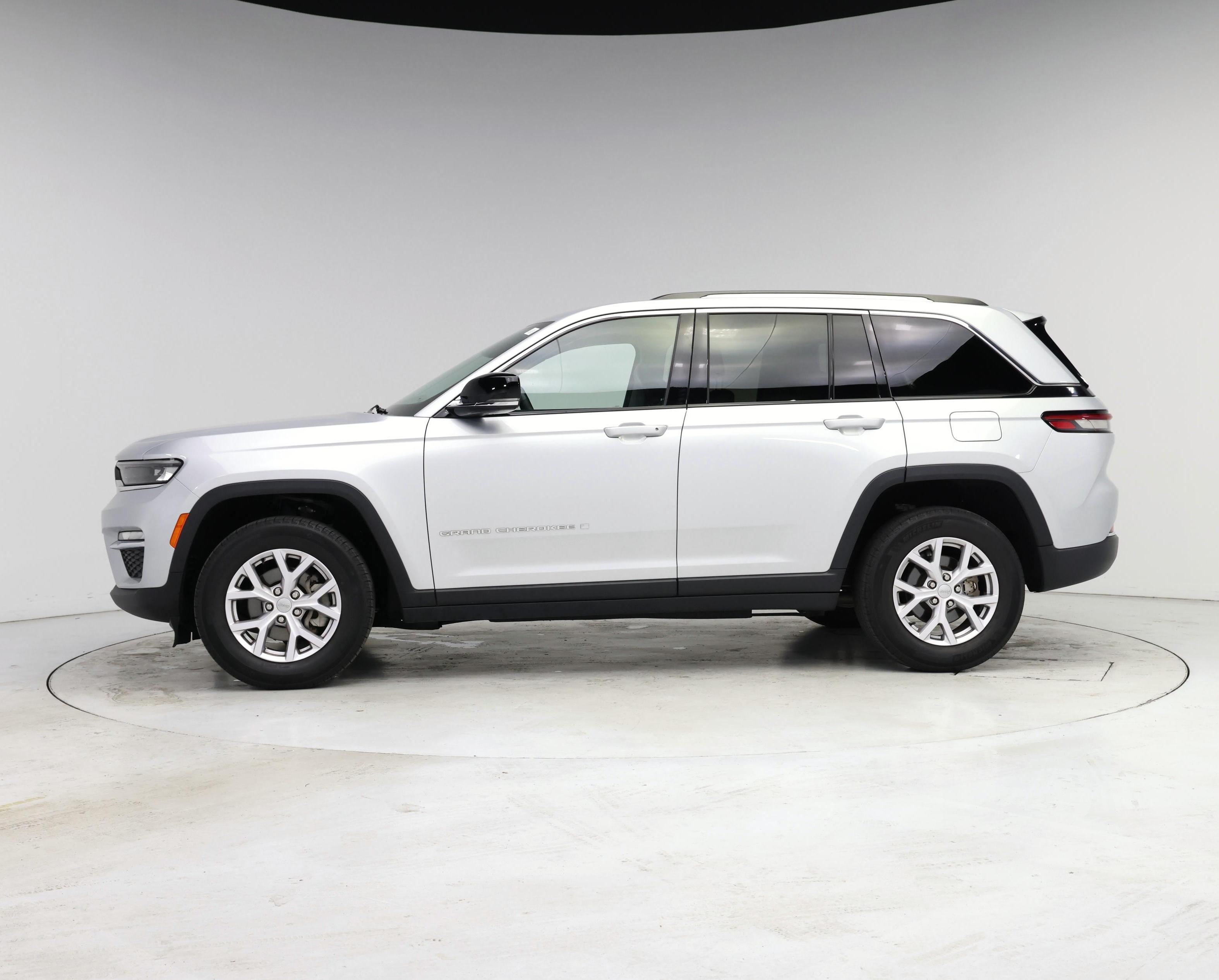 Thumbnail: 2022 Jeep Grand Cherokee - 3