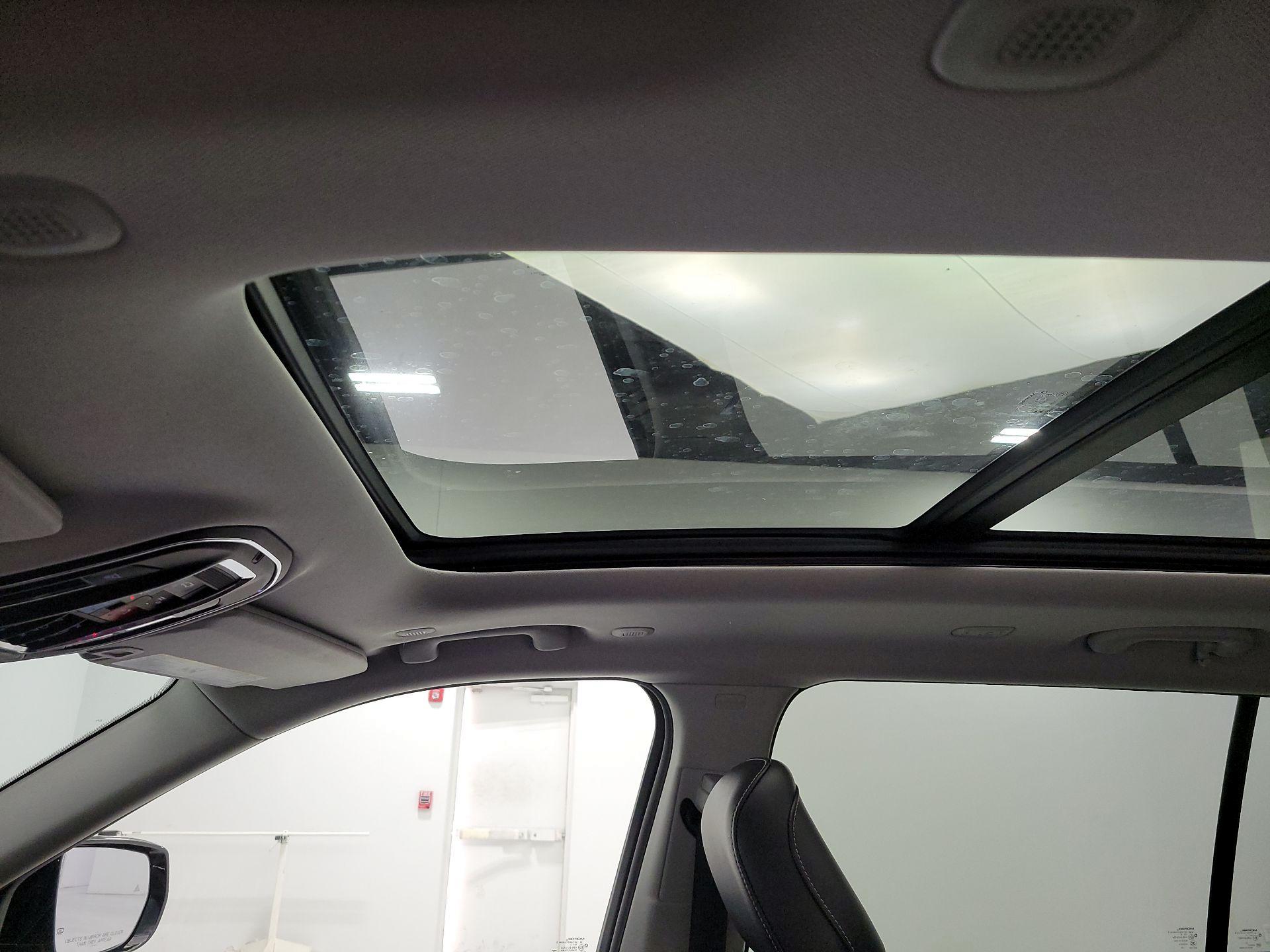 Thumbnail: 2022 Jeep Grand Cherokee L - 20