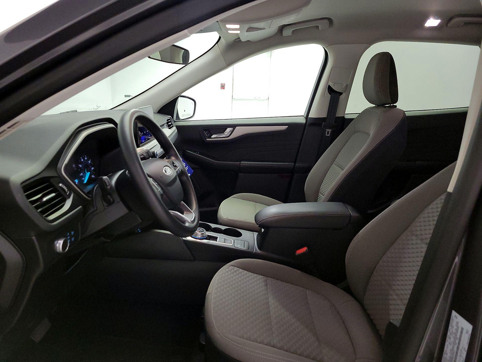 Thumbnail: 2021 Ford Escape - 11
