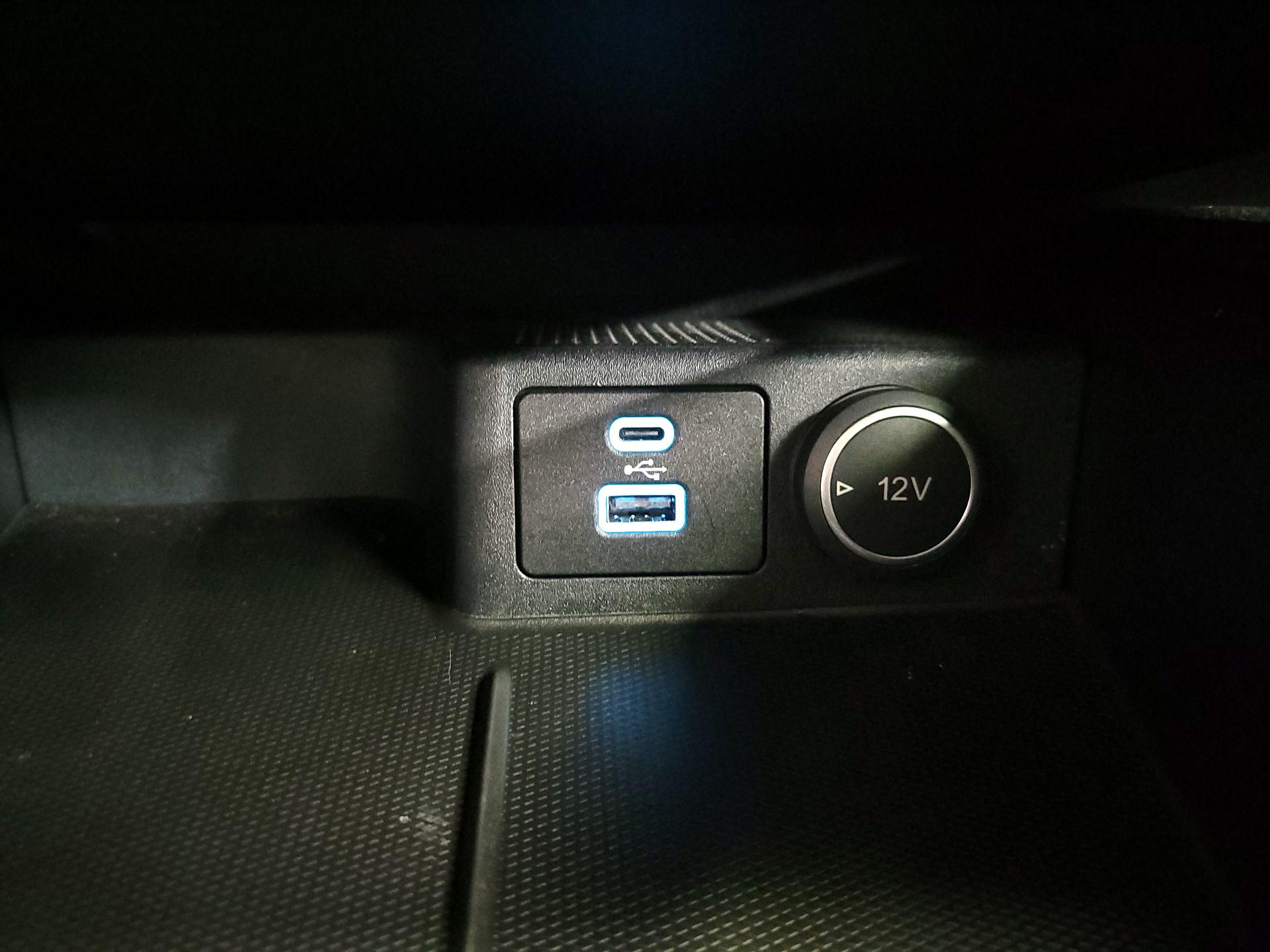 Thumbnail: 2021 Ford Escape - 18