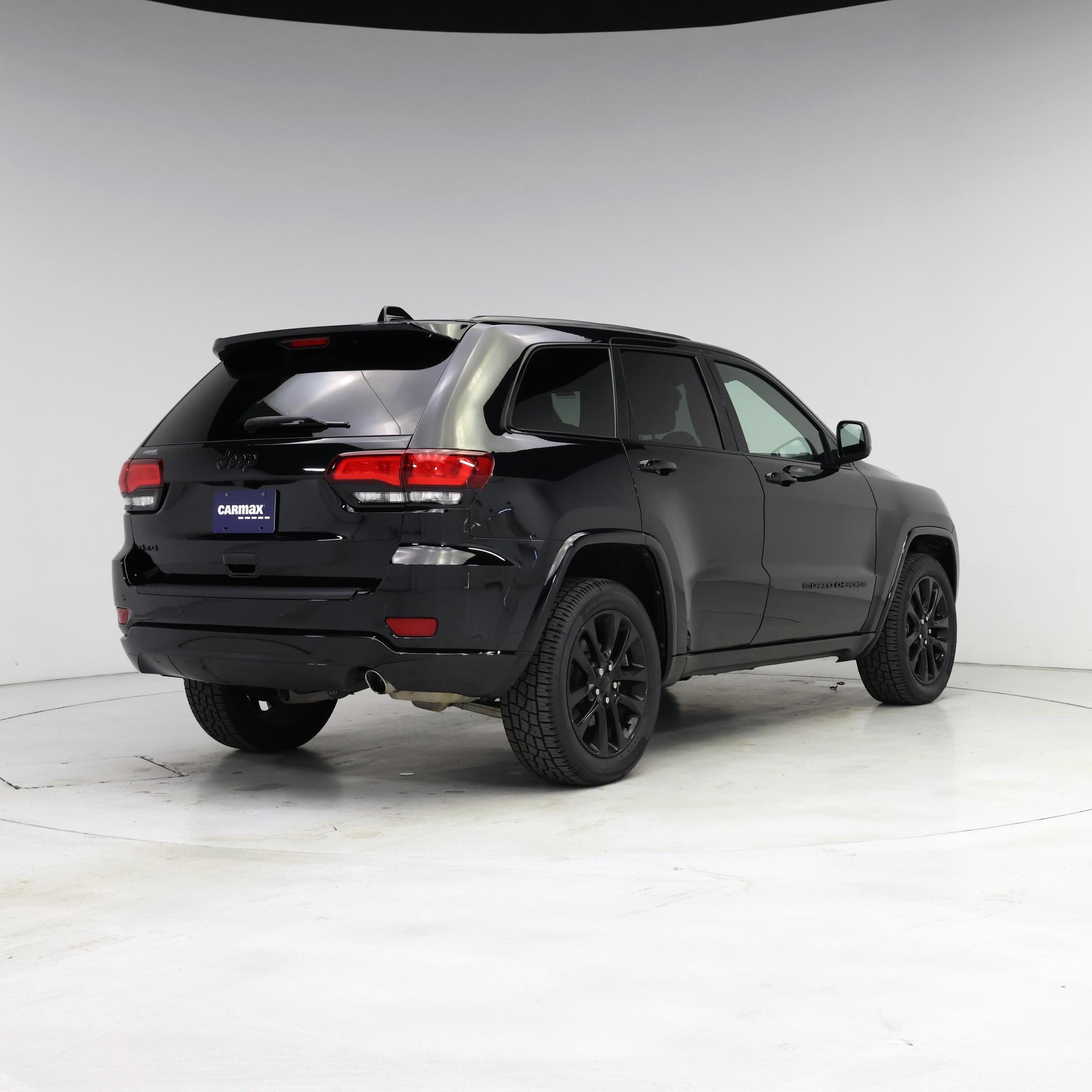 Thumbnail: 2022 Jeep Grand Cherokee - 8