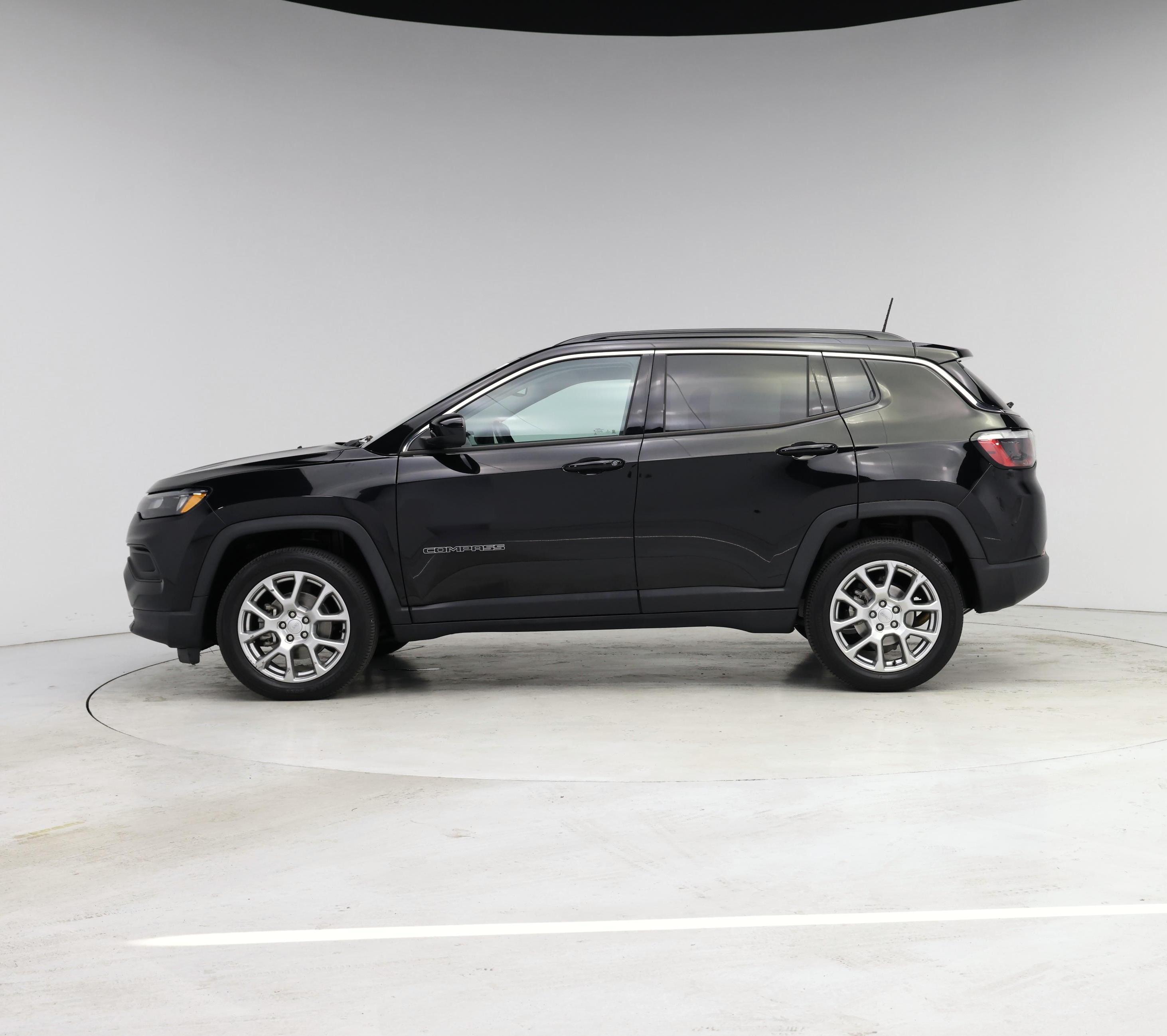 Thumbnail: 2022 Jeep Compass - 3