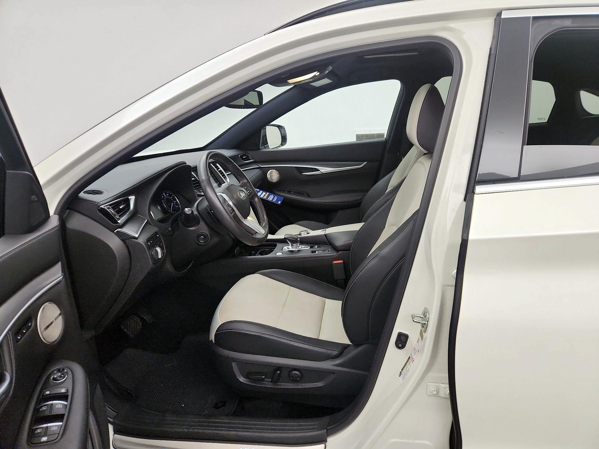 Thumbnail: 2022 INFINITI QX55 - 11