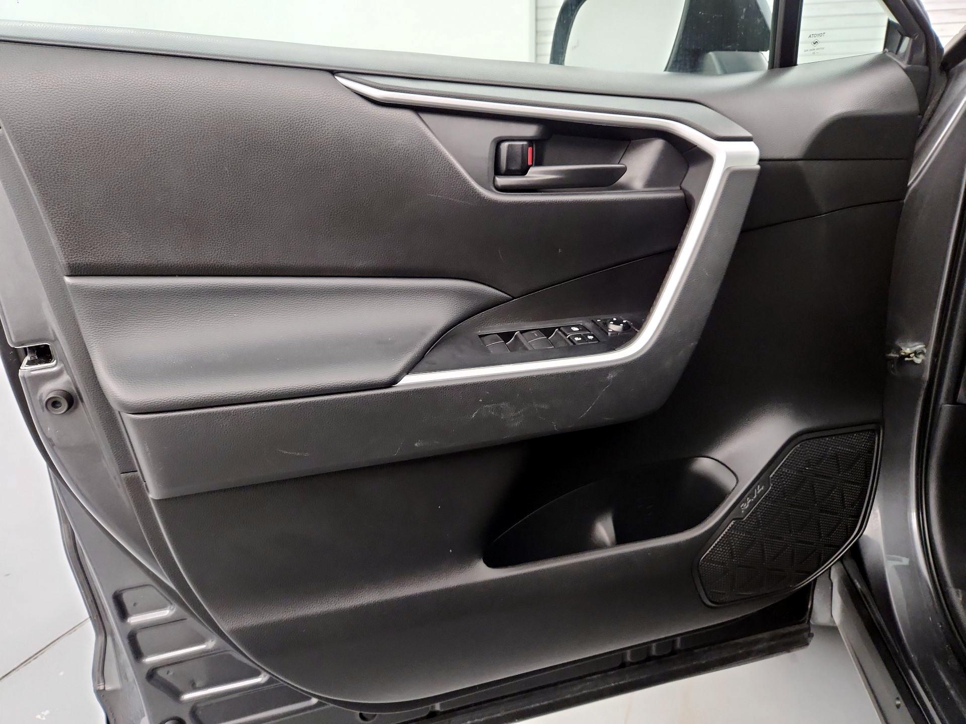 Thumbnail: 2023 Toyota RAV4 - 12