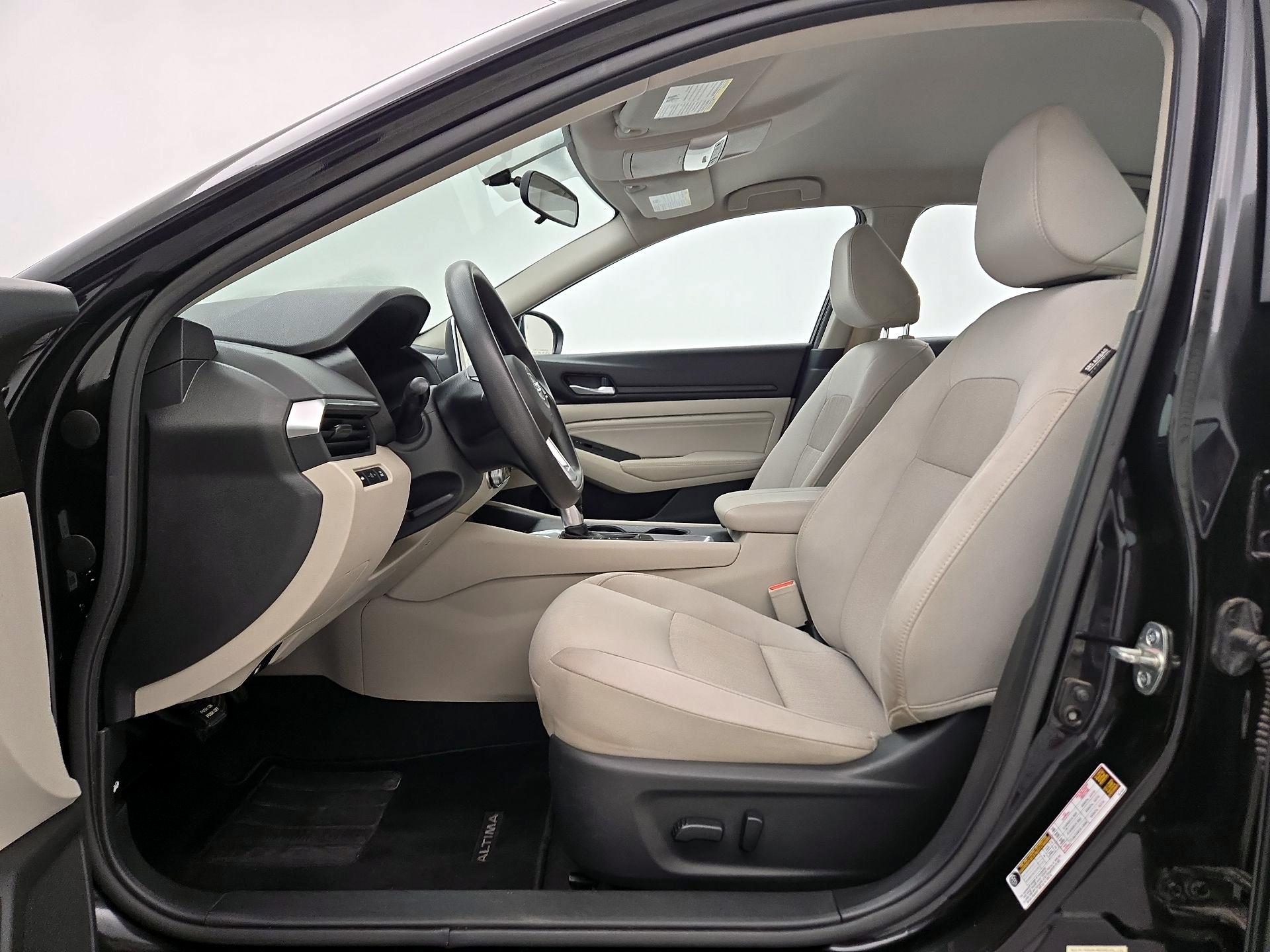 Thumbnail: 2020 Nissan Altima - 11