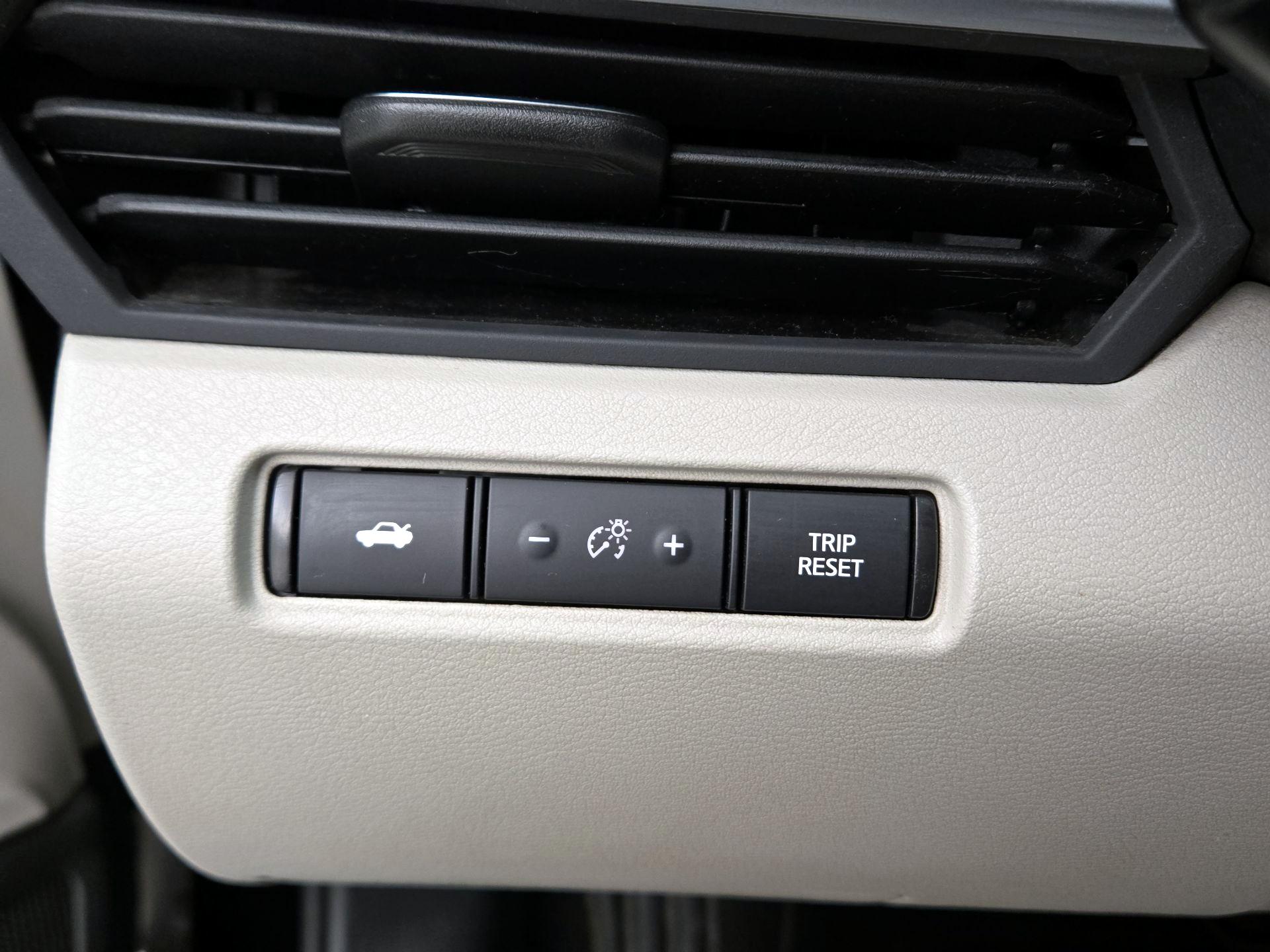 Thumbnail: 2020 Nissan Altima - 13