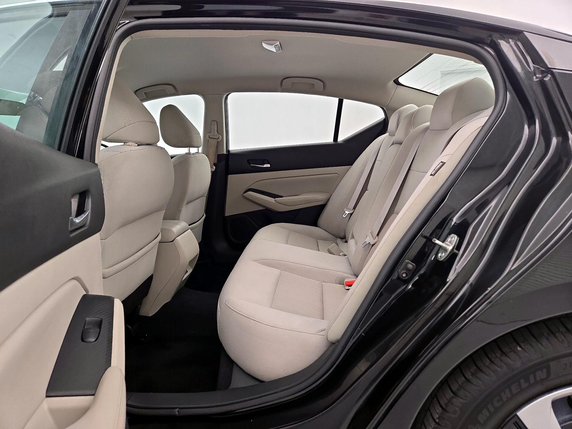 Thumbnail: 2020 Nissan Altima - 19