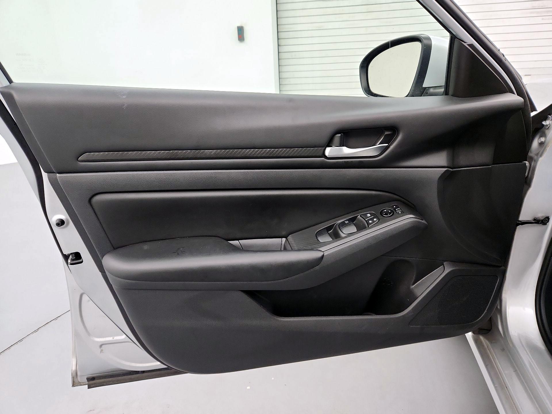 Thumbnail: 2022 Nissan Altima - 12