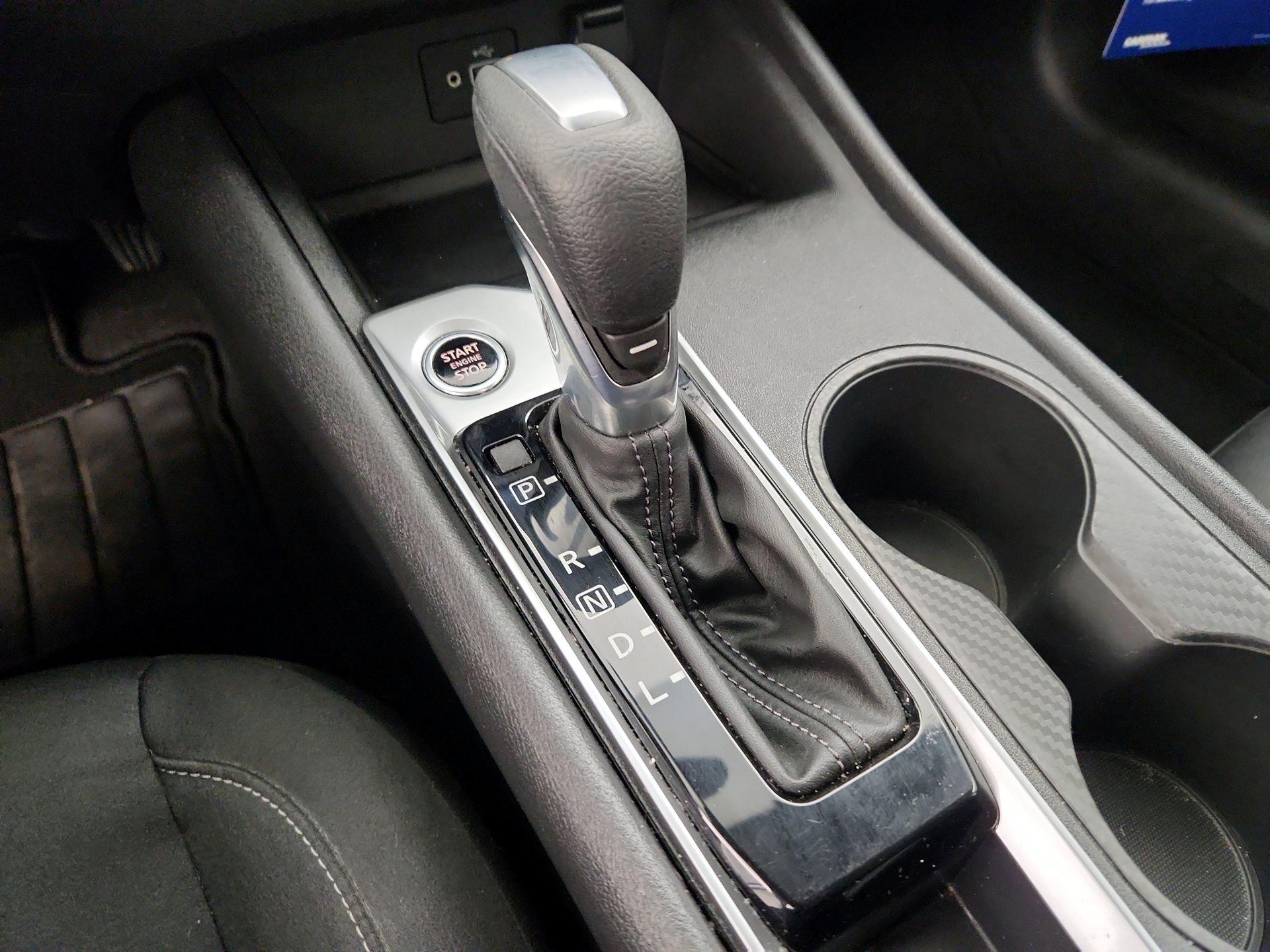 Thumbnail: 2022 Nissan Altima - 17