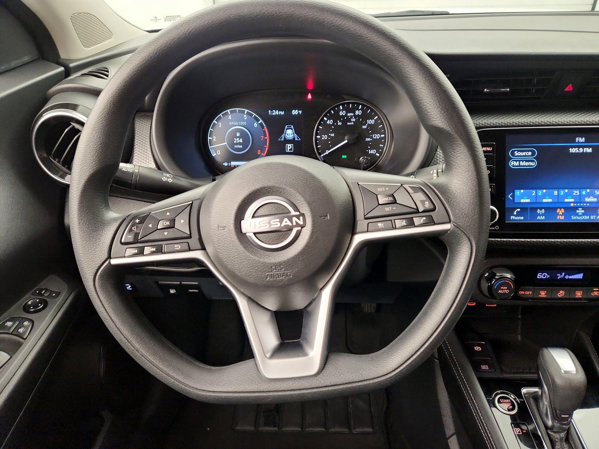Thumbnail: 2022 Nissan Kicks - 10
