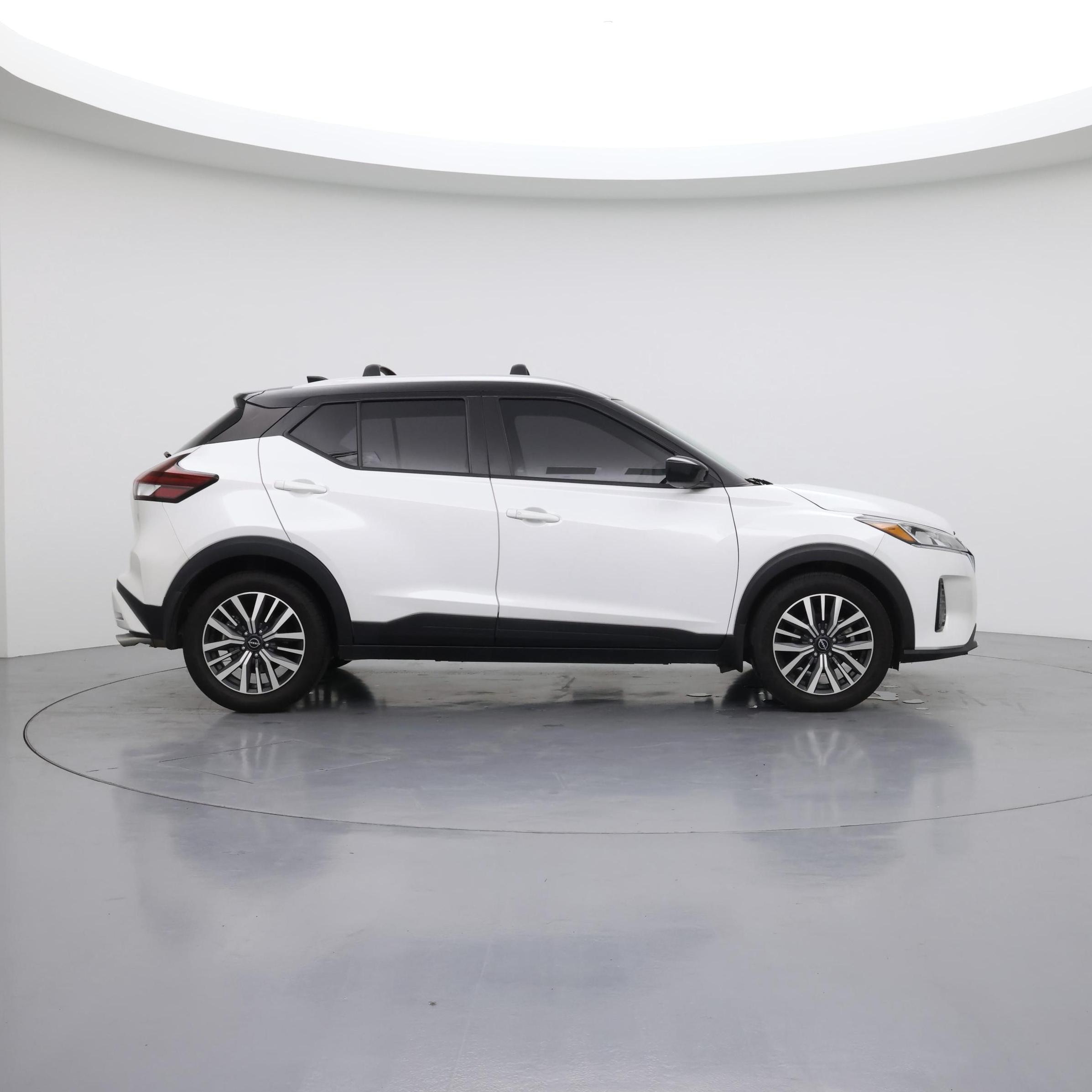 Thumbnail: 2022 Nissan Kicks - 7