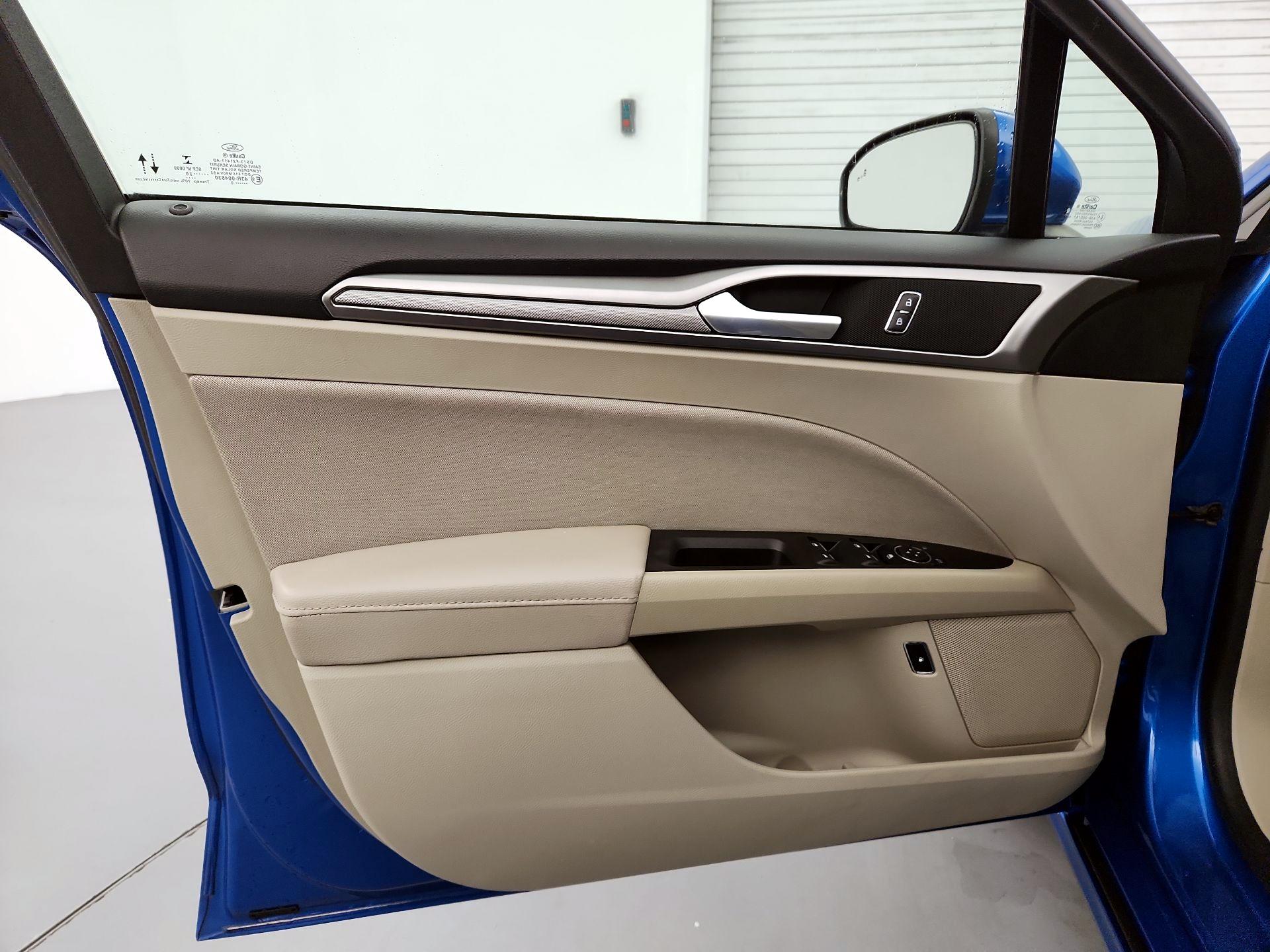 Thumbnail: 2020 Ford Fusion - 12