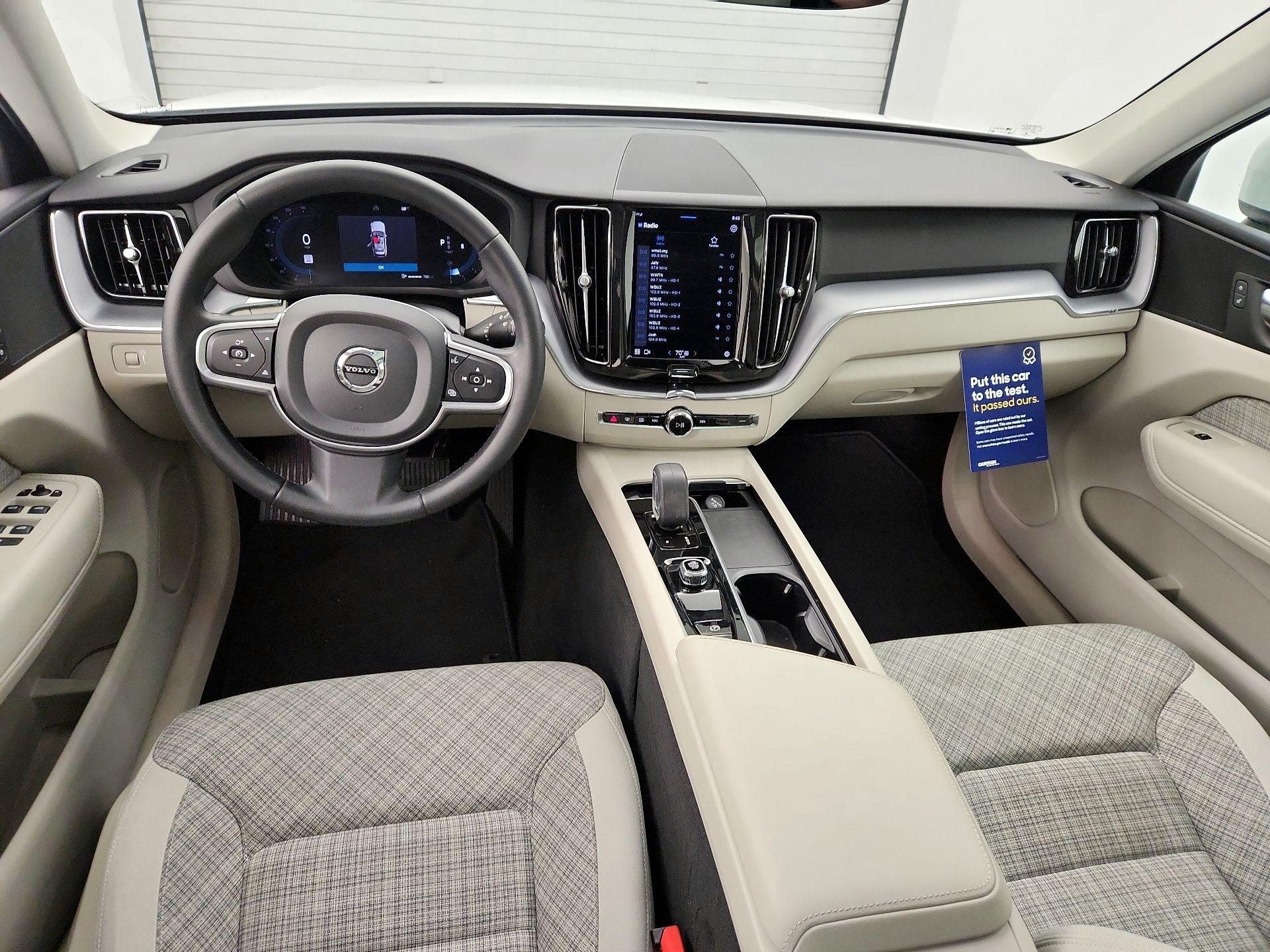 Thumbnail: 2022 Volvo XC60 - 9