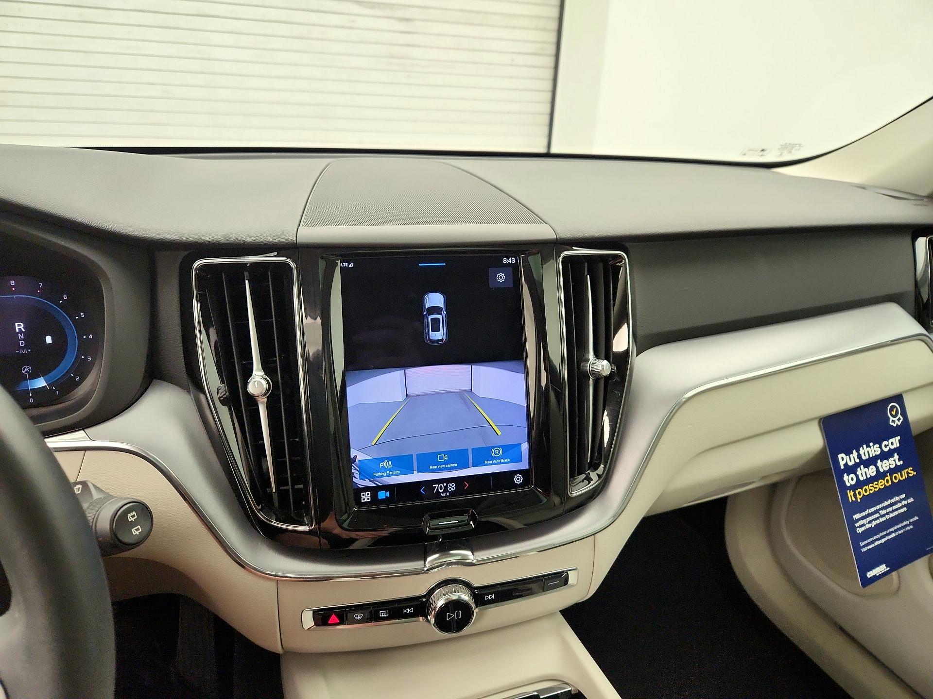 Thumbnail: 2022 Volvo XC60 - 14