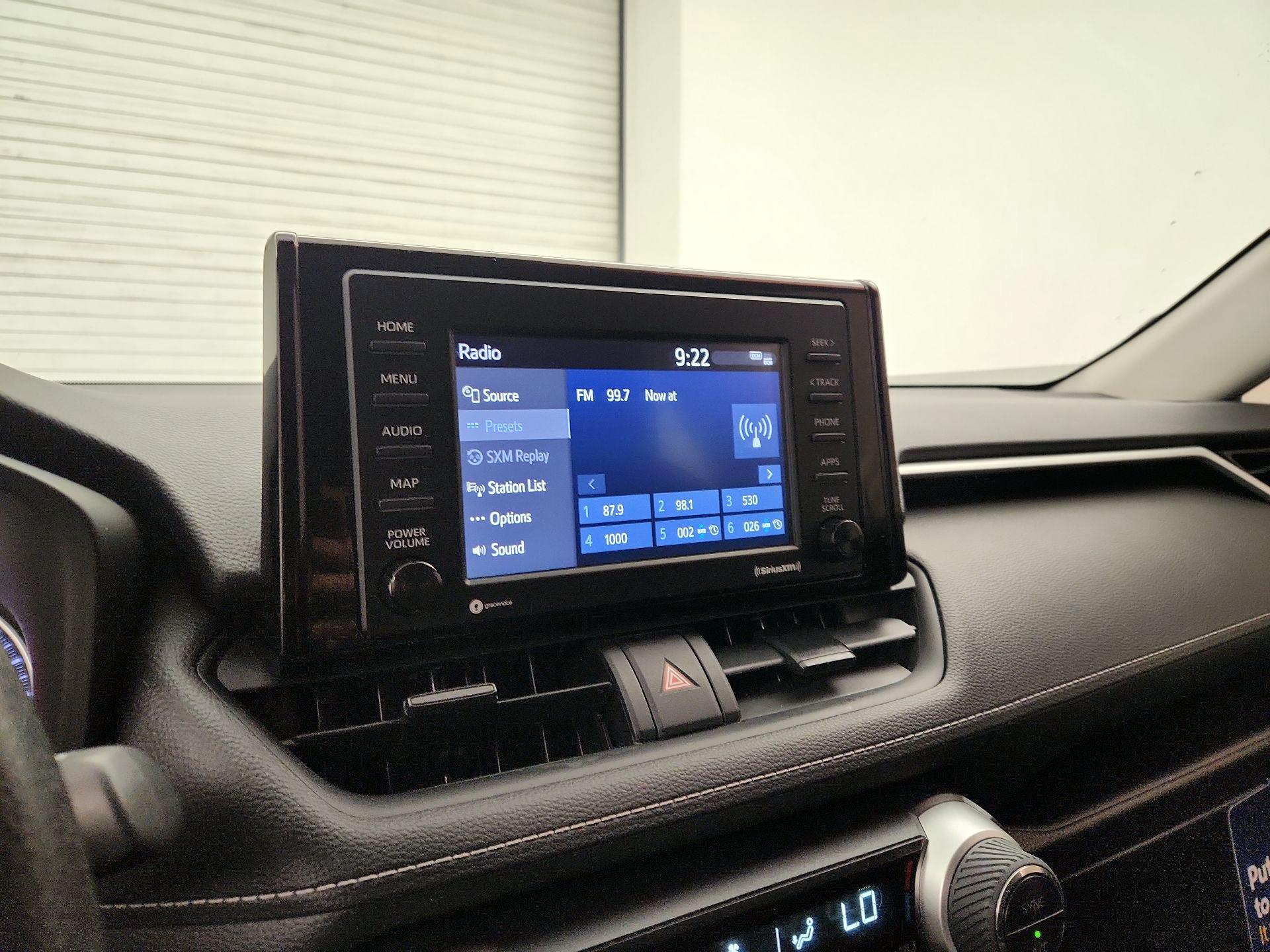 Thumbnail: 2021 Toyota RAV4 - 15