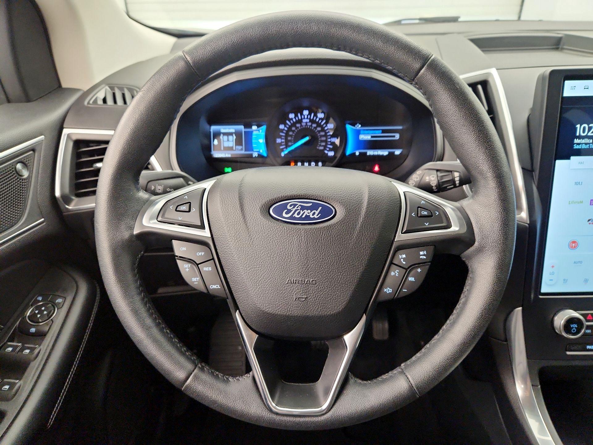 Thumbnail: 2022 Ford Edge - 10