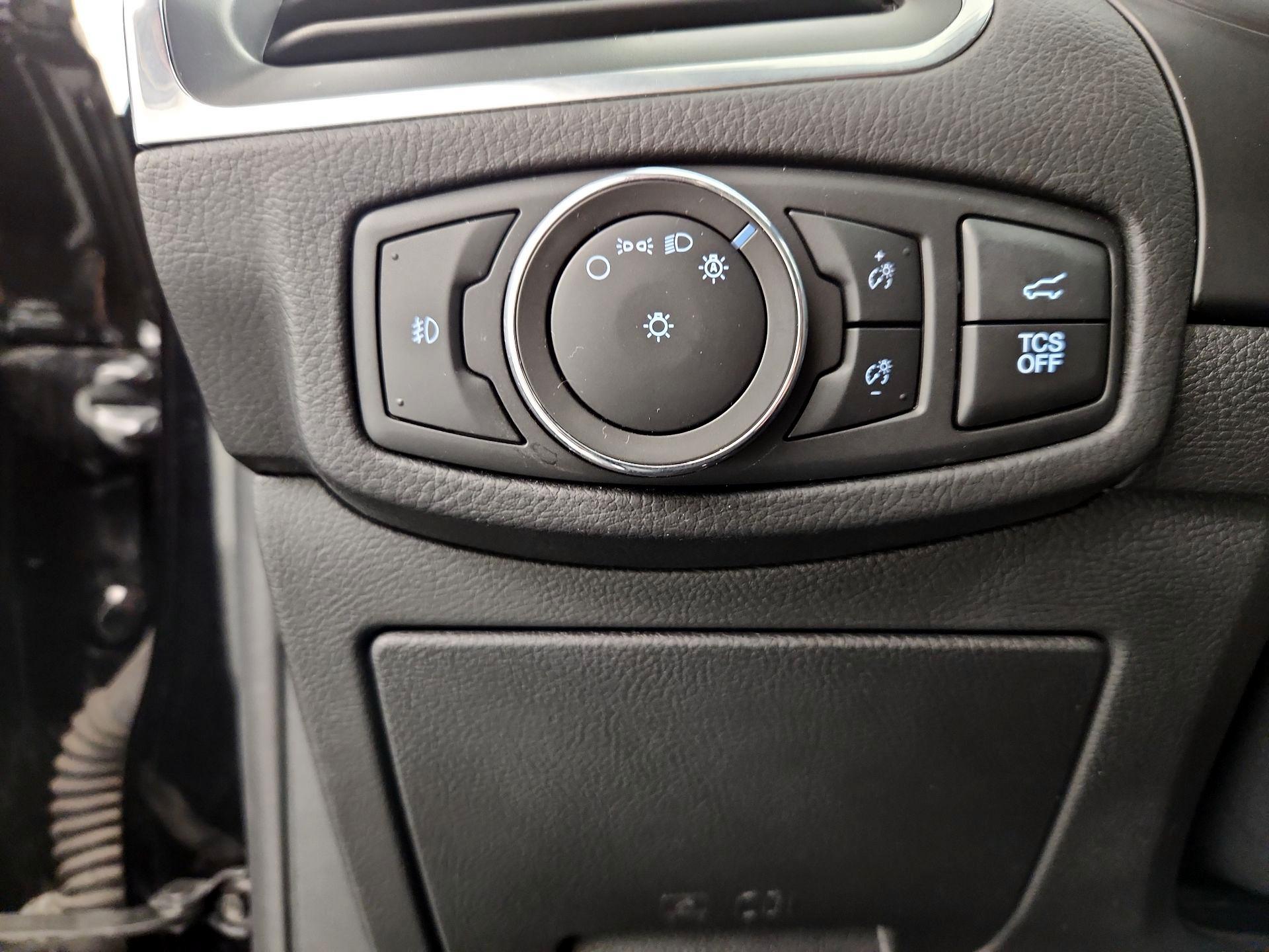 Thumbnail: 2022 Ford Edge - 13