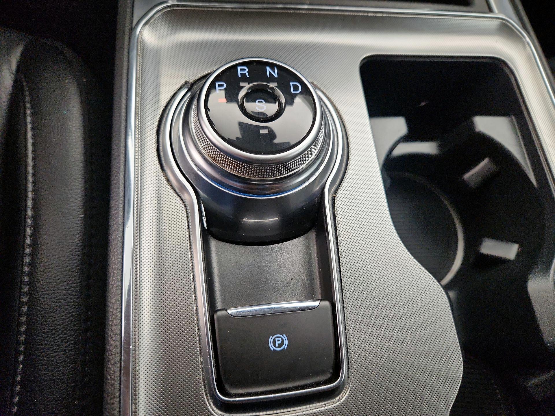 Thumbnail: 2022 Ford Edge - 17