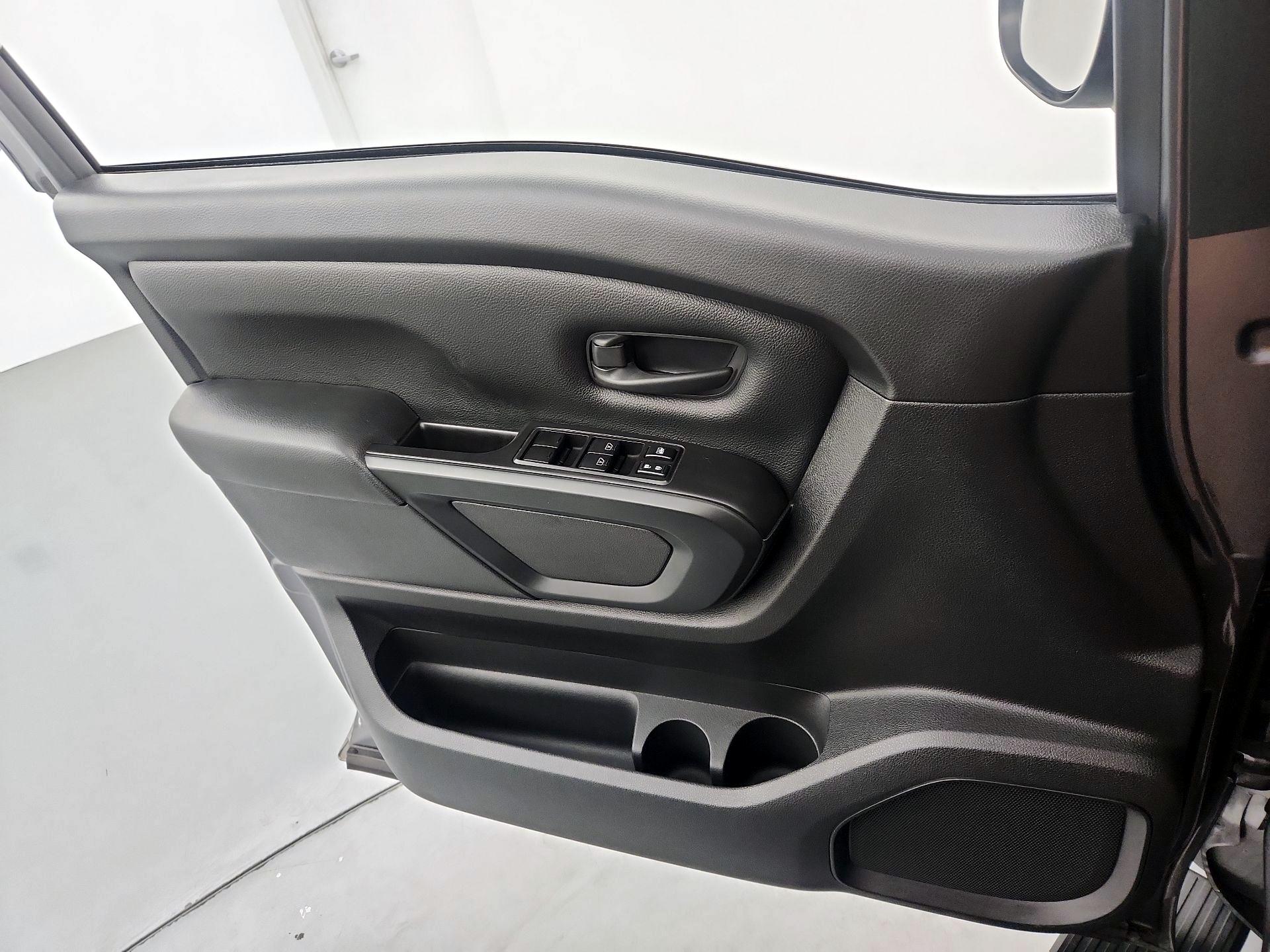 Thumbnail: 2021 Nissan Titan - 12