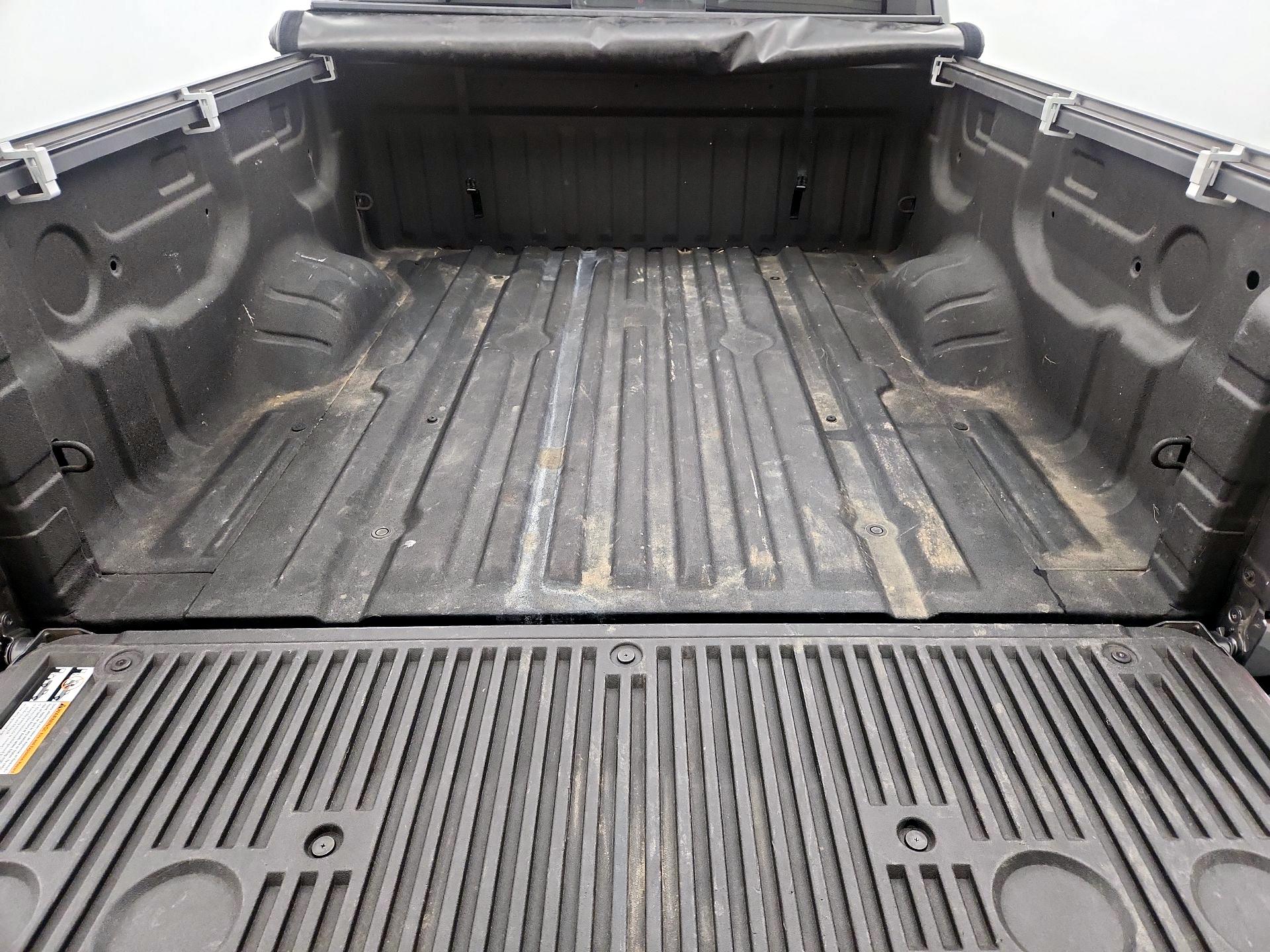 Thumbnail: 2021 Nissan Titan - 19