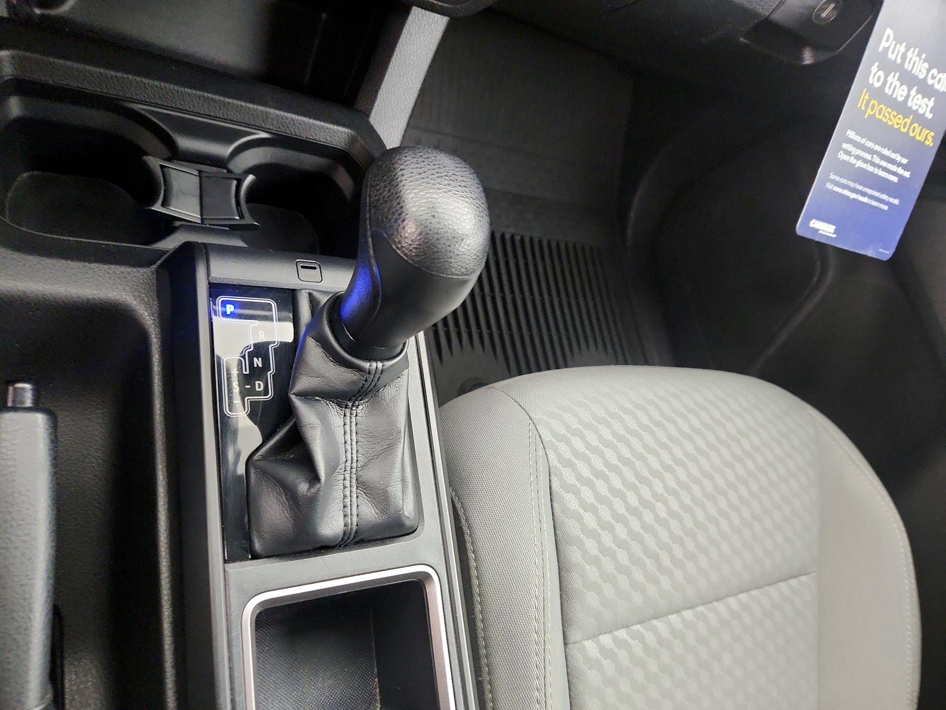 Thumbnail: 2022 Toyota Tacoma - 16