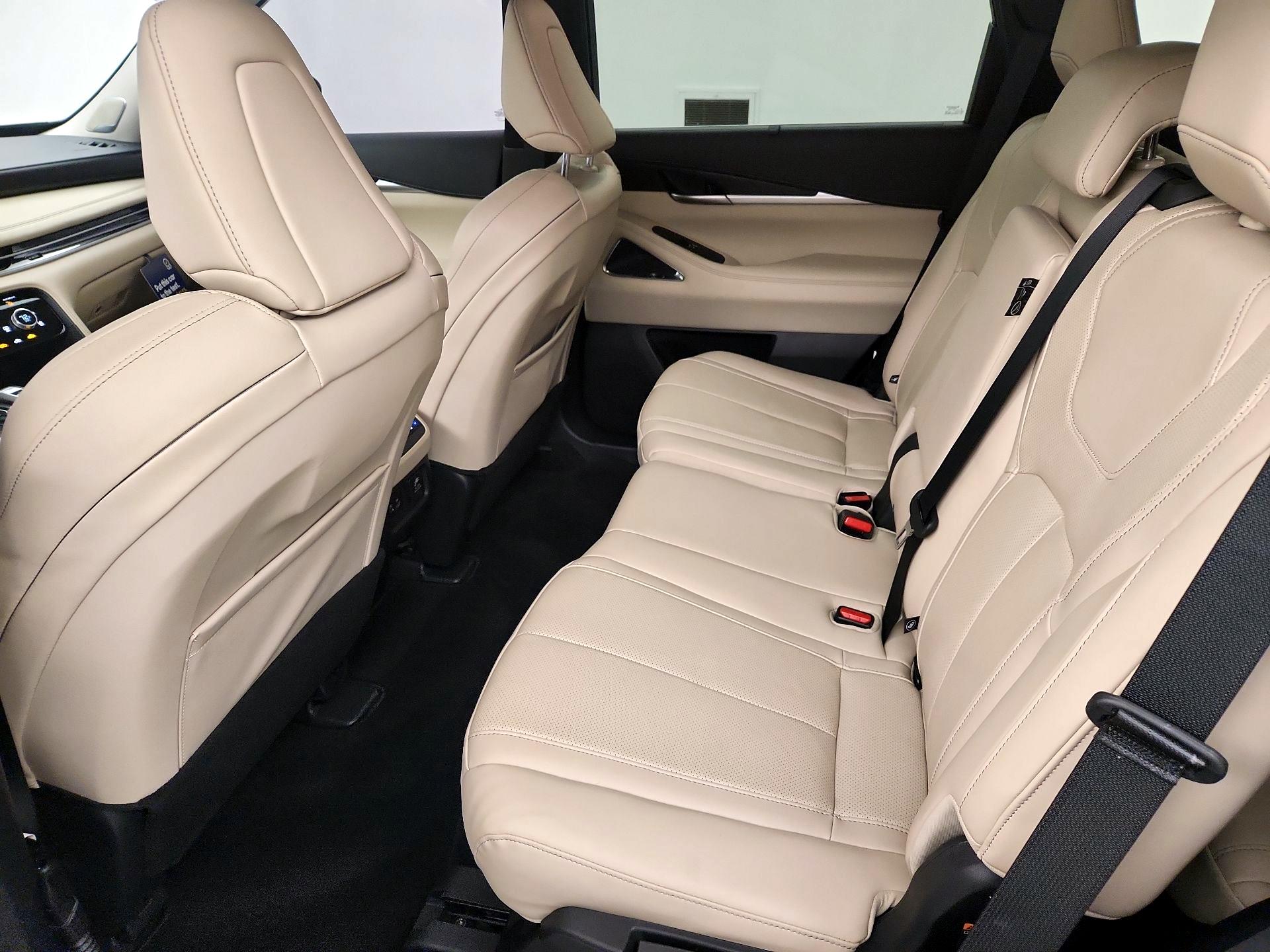 Thumbnail: 2023 INFINITI QX60 - 18