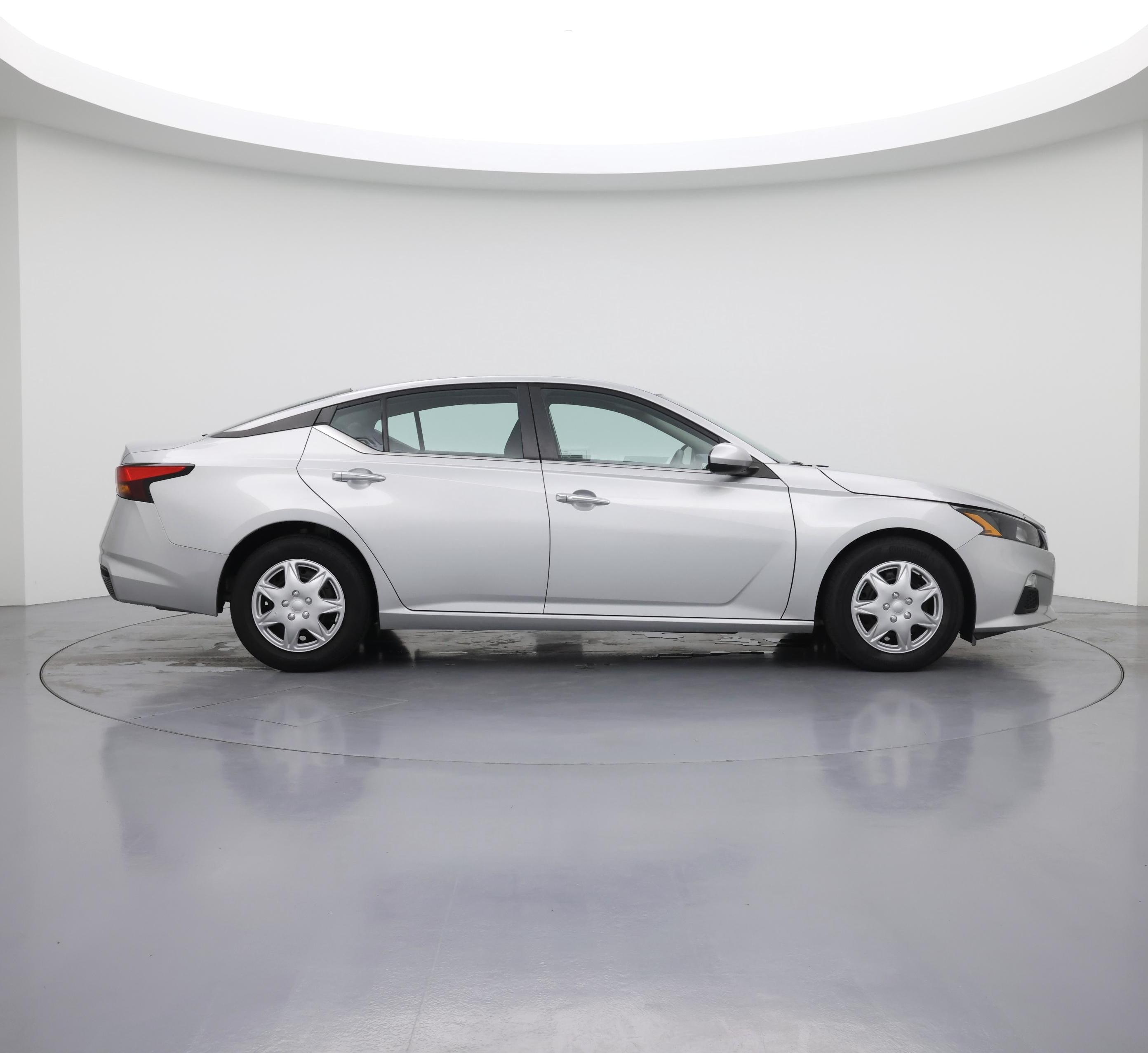 Thumbnail: 2022 Nissan Altima - 7