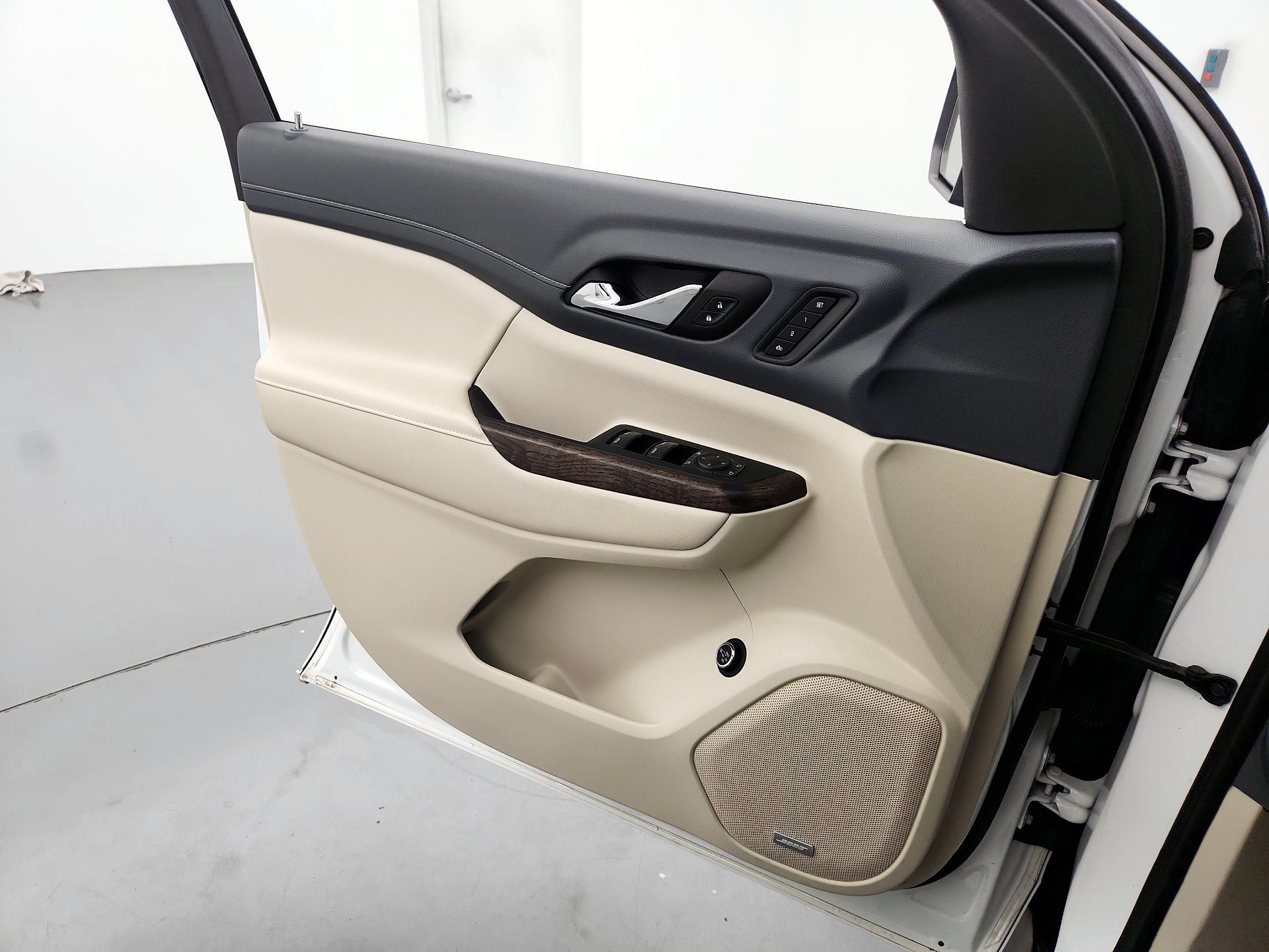 Thumbnail: 2023 GMC Acadia - 12
