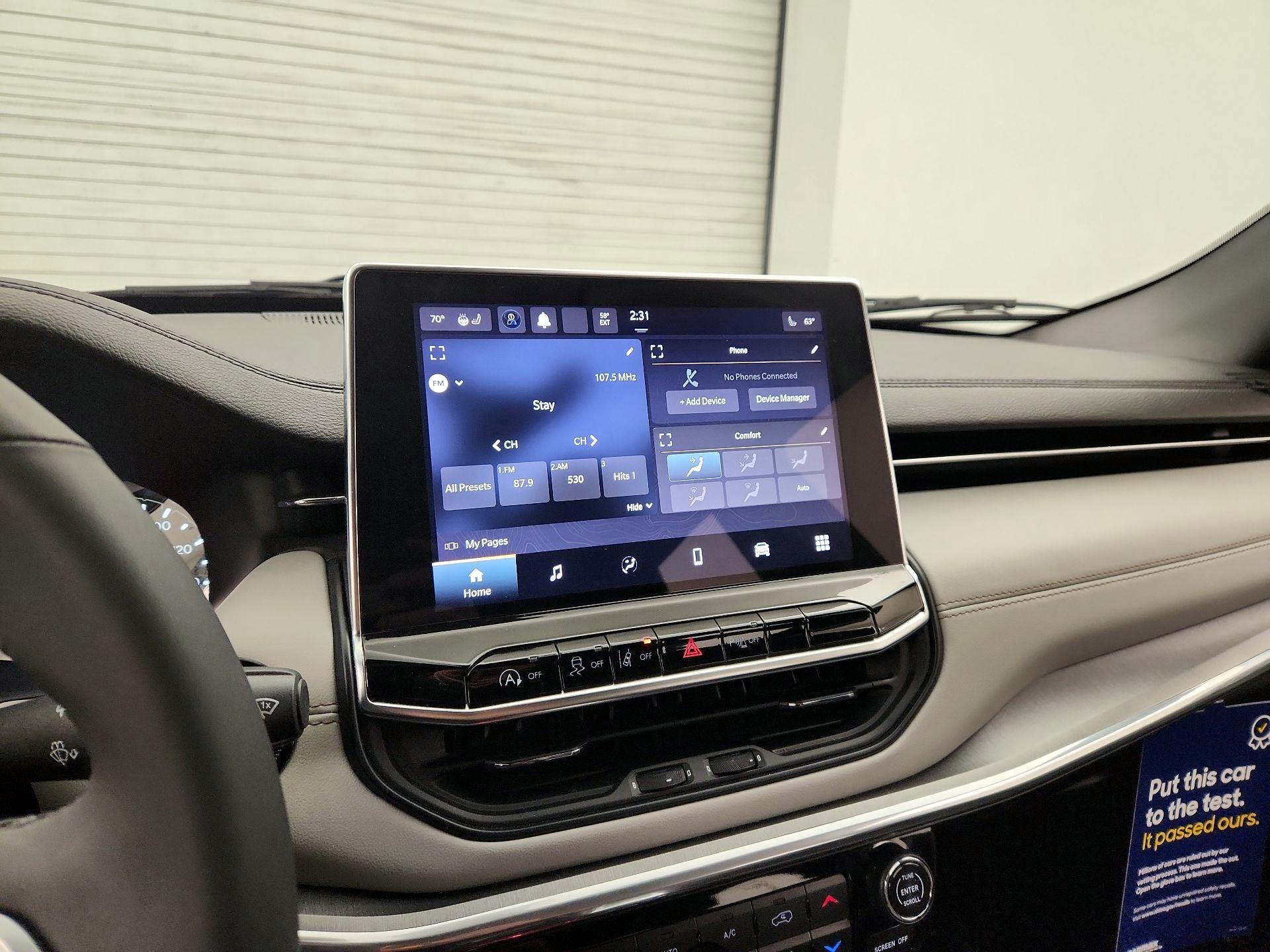 Thumbnail: 2023 Jeep Compass - 15