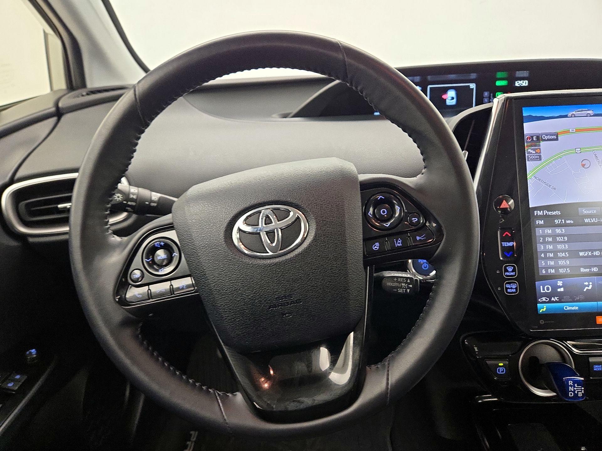 Thumbnail: 2020 Toyota Prius - 10