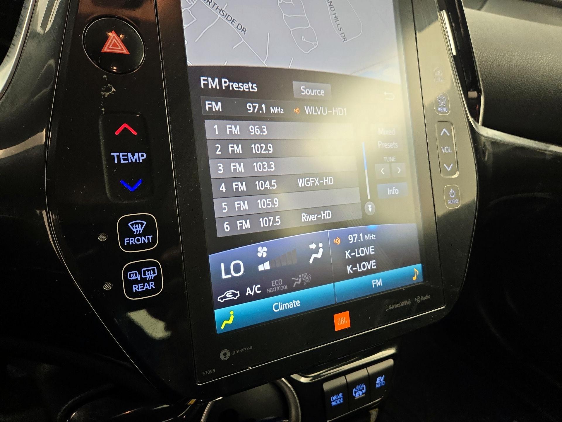 Thumbnail: 2020 Toyota Prius - 16