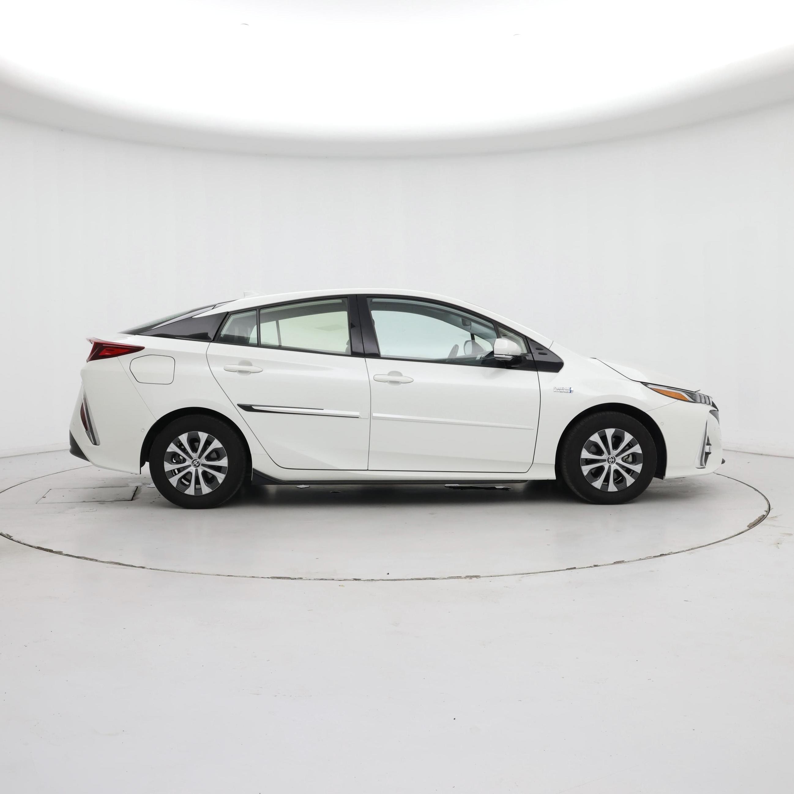 Thumbnail: 2020 Toyota Prius - 7