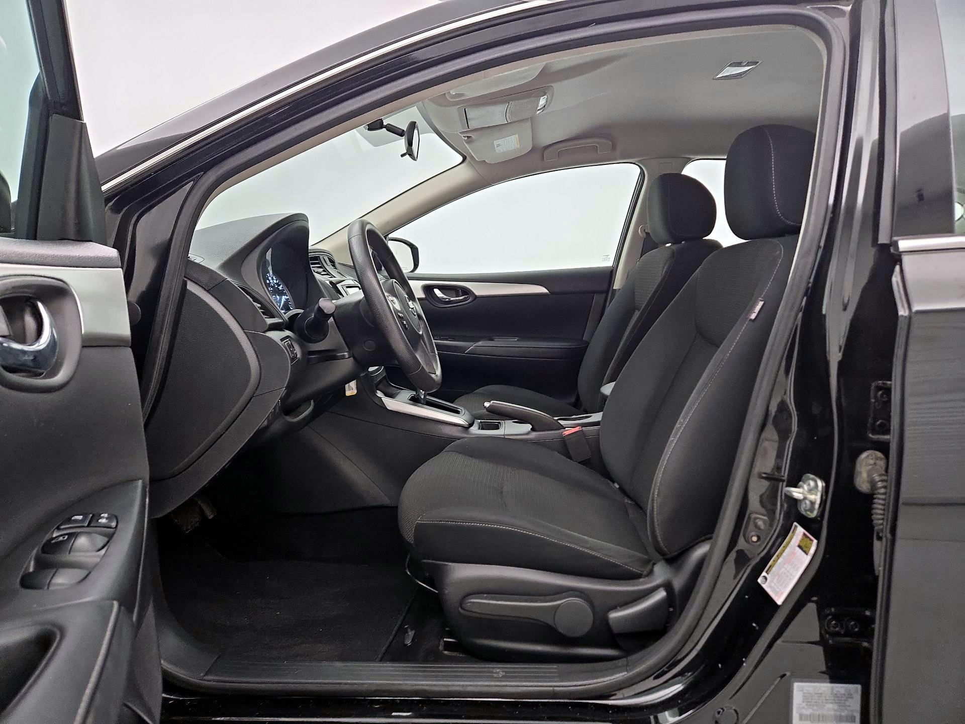Thumbnail: 2019 Nissan Sentra - 11