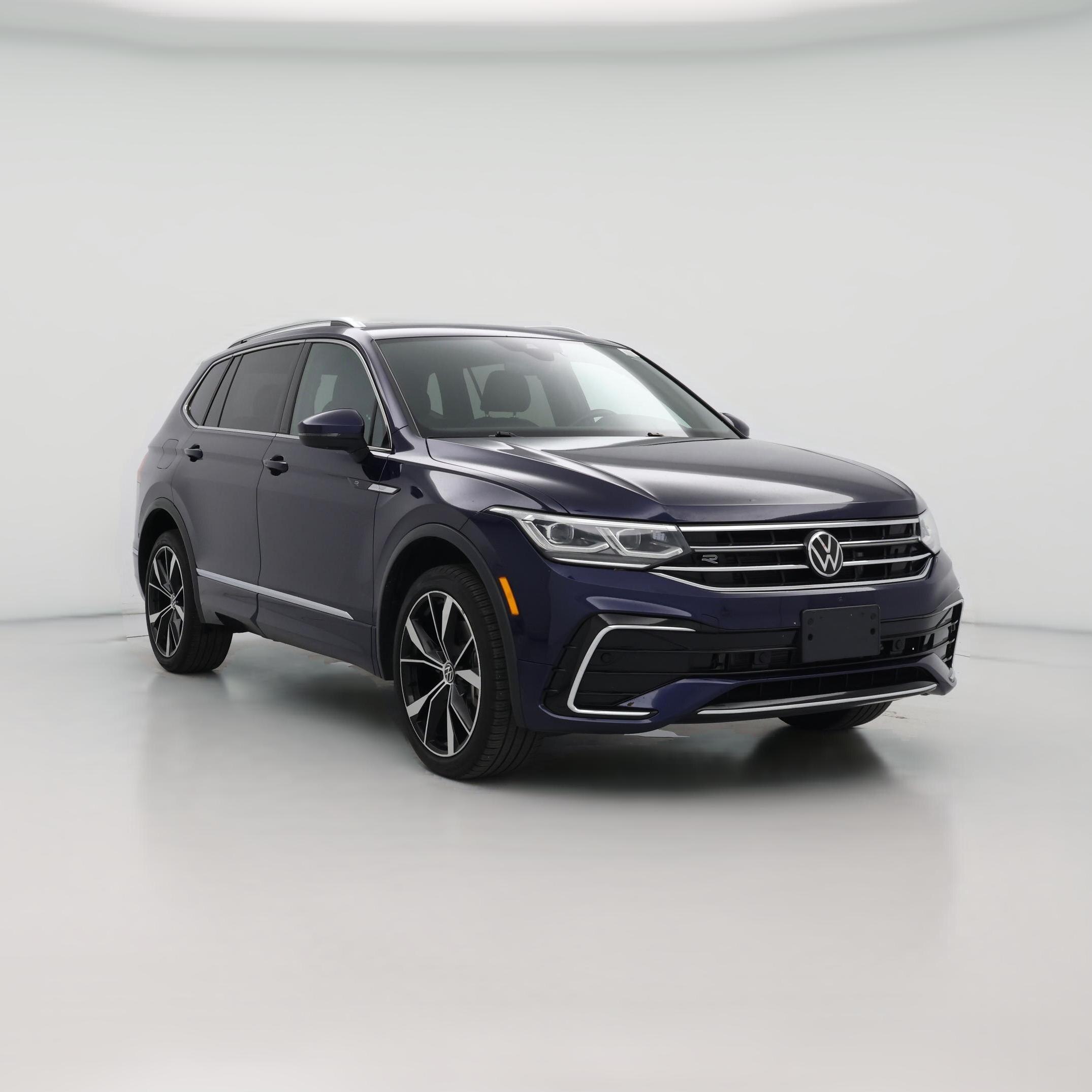 Thumbnail: 2023 Volkswagen Tiguan - 1