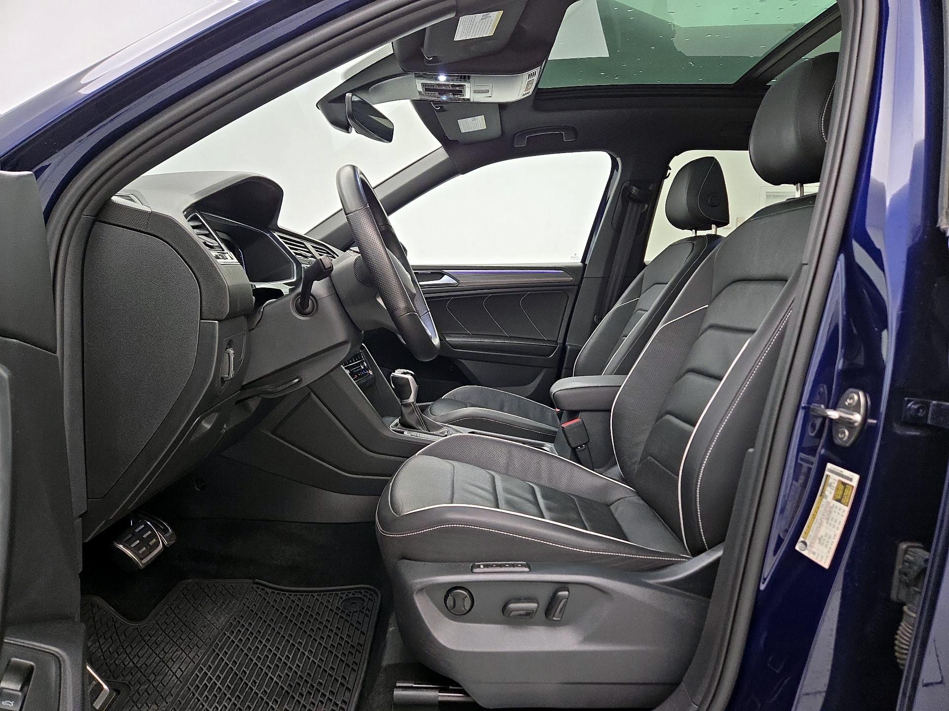 Thumbnail: 2023 Volkswagen Tiguan - 11