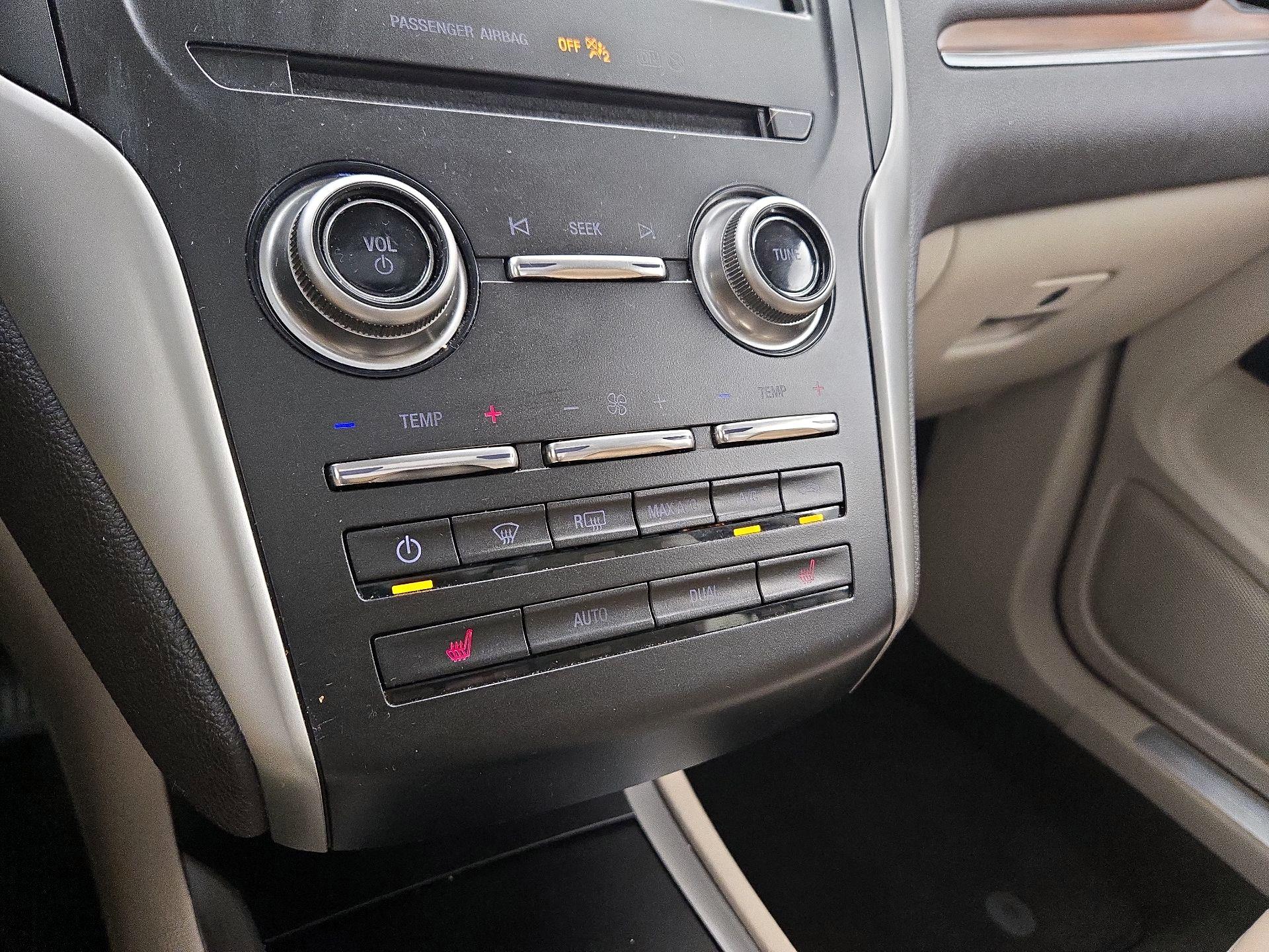 Thumbnail: 2019 Lincoln MKC - 16