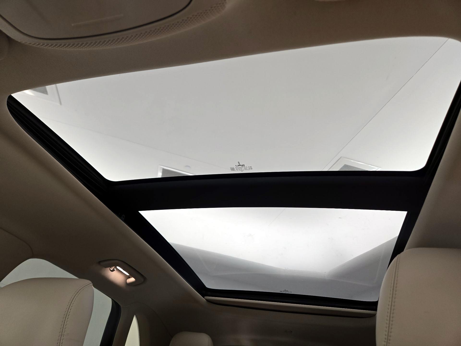 Thumbnail: 2019 Lincoln MKC - 19