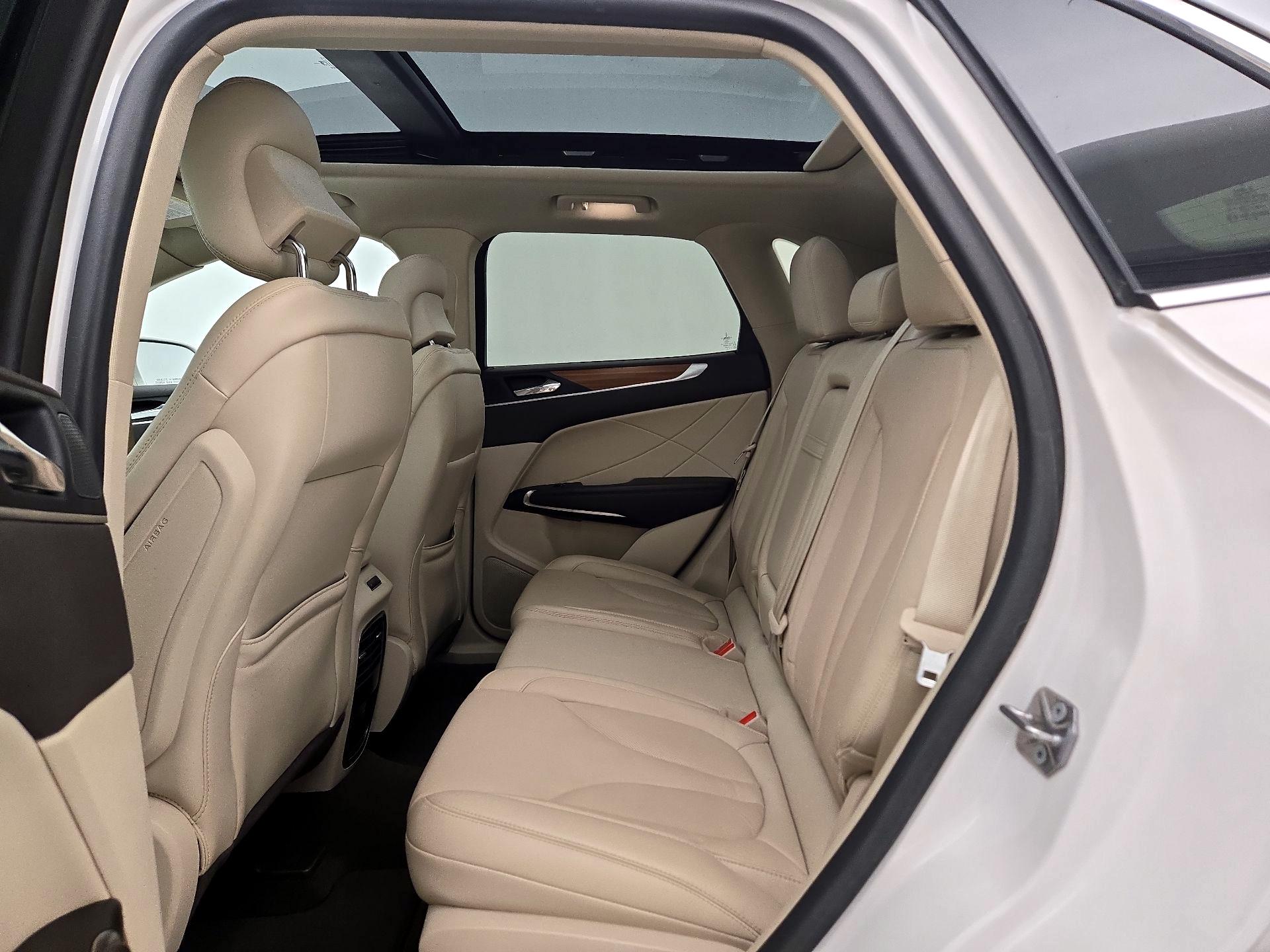 Thumbnail: 2019 Lincoln MKC - 20